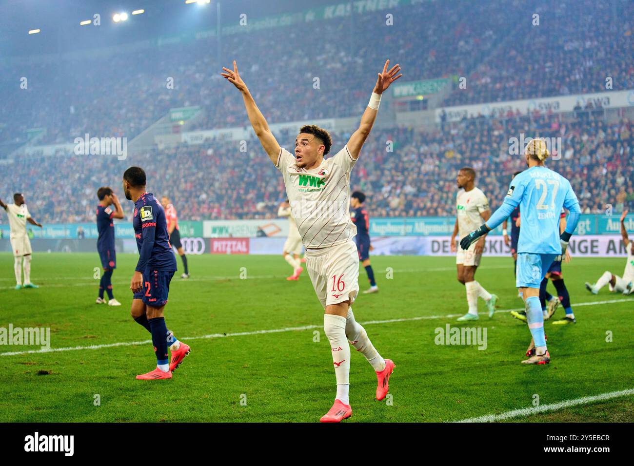Augsbourg, Allemagne. 21 septembre 2024. Ruben VARGAS, FCA 16 dans le match FC AUGSBURG - FSV MAINZ 05 2-3 le 20 septembre 2024 à Augsburg, Allemagne. Saison 2024/2025, 1.Bundesliga, FCA, journée 4, 4.Spieltag photographe : ddp images/STAR-images - LA RÉGLEMENTATION DFL INTERDIT TOUTE UTILISATION DE PHOTOGRAPHIES comme SÉQUENCES D'IMAGES et/ou QUASI-VIDÉO - crédit : ddp Media GmbH/Alamy Live News Banque D'Images