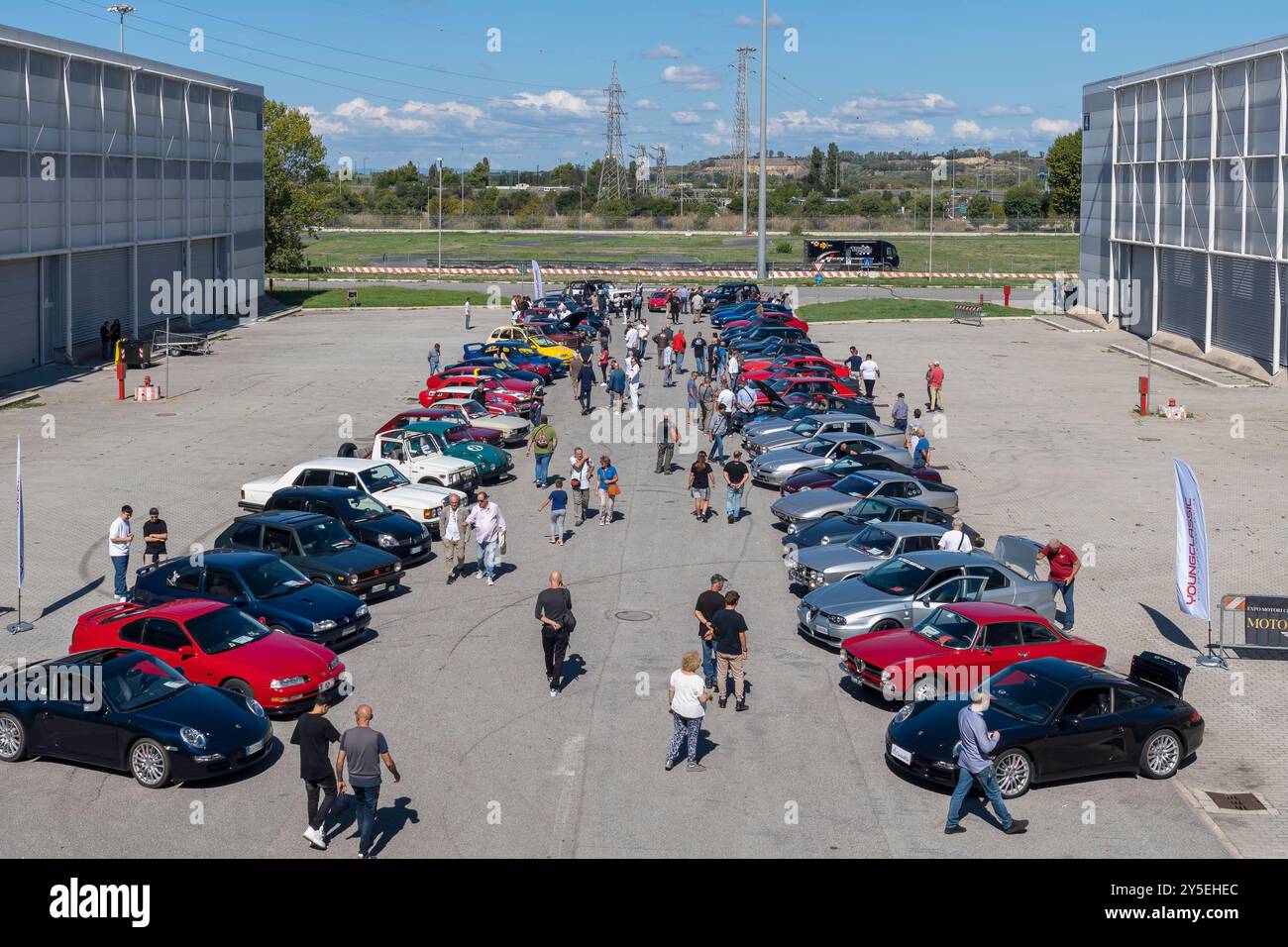 Rome, Italie, 21 septembre 2024. Motori capitale est un prestigieux salon dédié à l'automobile historique qui rappelle l'intérêt et la passion pour les véhicules motorisés historiques ou anciens, y compris les voitures, les motos, les camions, les bus et autres formes de transport datant d'années révolues. Événement au complexe Nuova Fiera di Roma à Rome, Italie. Crédit : Brad Sterling/Alamy Live News Banque D'Images