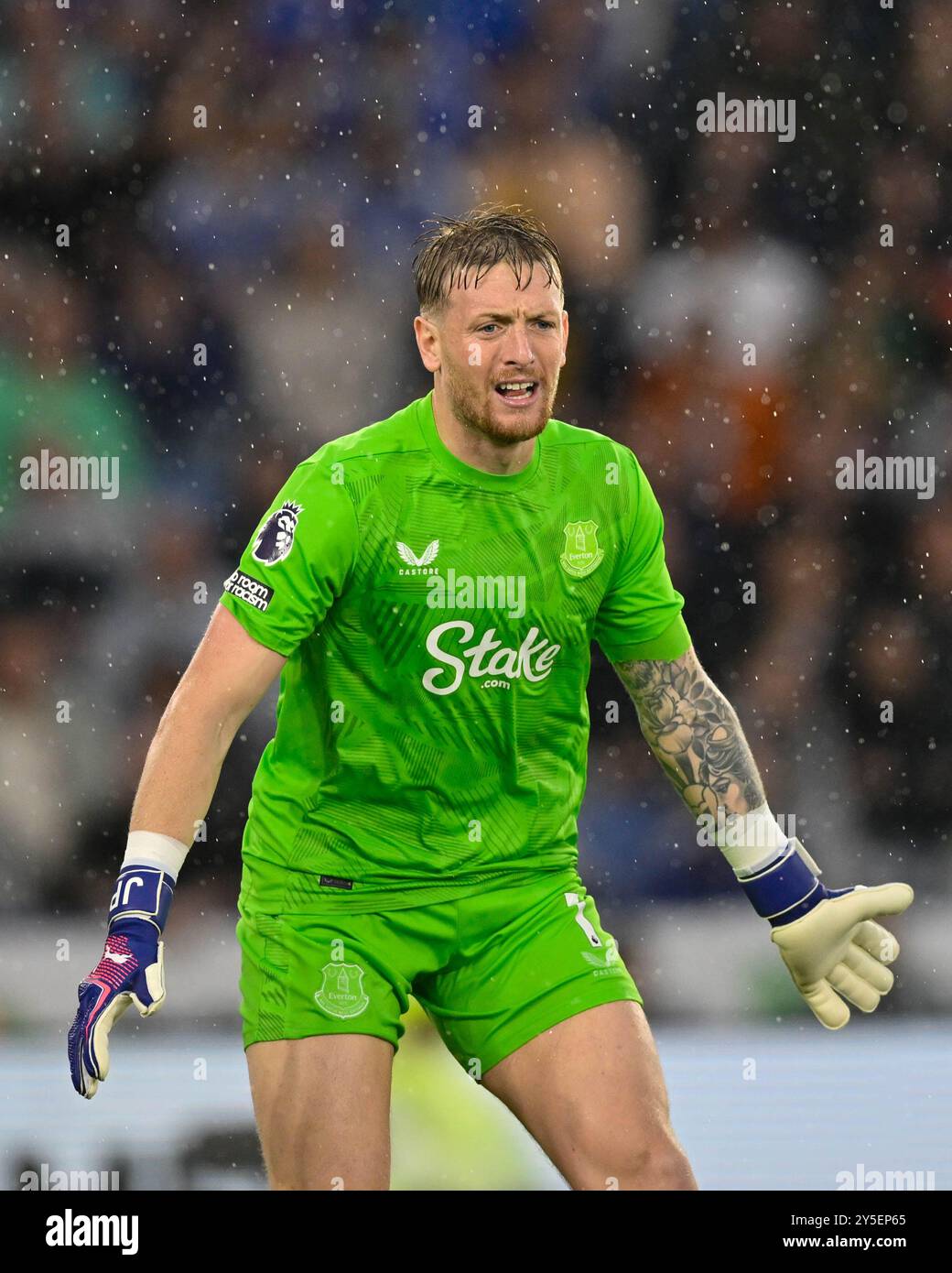 Leicester, Royaume-Uni. 21 septembre 2024. Jordan PICKFORD (gardien de but Everton) défend une attaque au but sous la pluie lors du match de premier League Leicester City vs Everton au King Power Stadium, Leicester, Royaume-Uni, 21 septembre 2024 (photo Mark Dunn/News images) à Leicester, Royaume-Uni le 21/09/2024. (Photo de Mark Dunn/News images/SIPA USA) crédit : SIPA USA/Alamy Live News Banque D'Images
