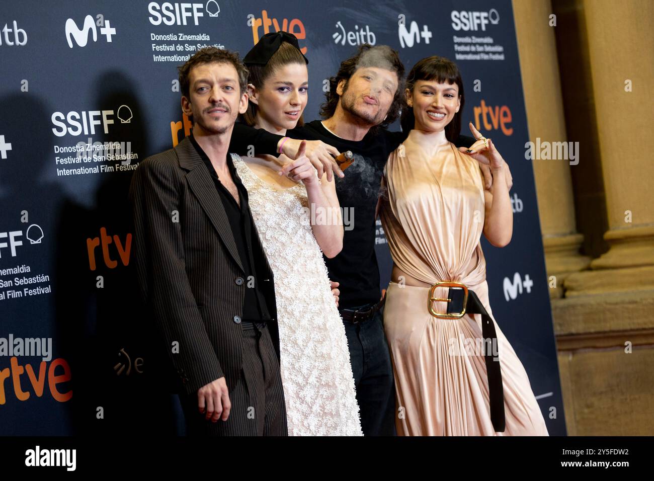 Nahuel Perez Biscayart, Mariana di Girolamo, Luis Ortega et Ursula Corbero ont assisté au tapis rouge lors du 72e Festival international du film de San Sebastian au Victoria Eugenia Theatre le 22 septembre 2024 à Donostia / San Sebastian, Espagne. Banque D'Images