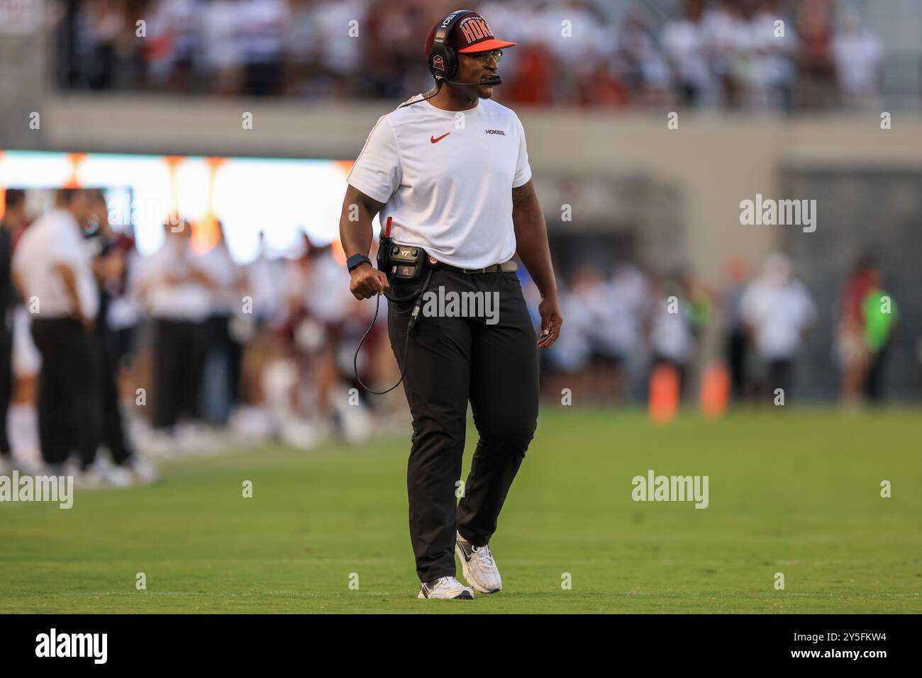 21 septembre 2024 : Chris Marve, coordinateur défensif des Virginia Tech Hokies, lors du match de football NCAA entre les Rutgers Scarlet Knights et les V. Banque D'Images