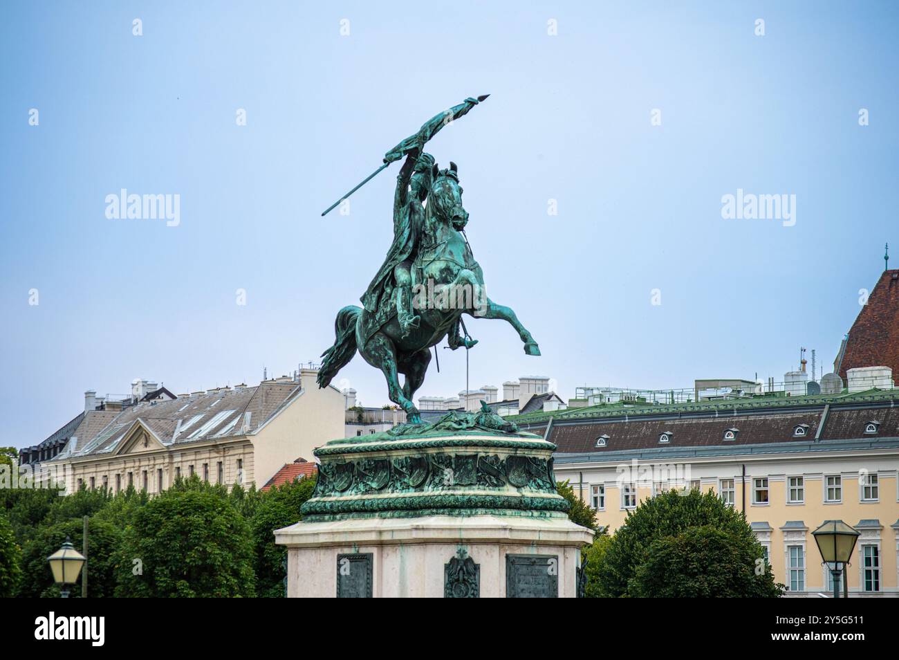 VIENNE, AUTRICHE - 18 JUILLET 2024 : Marche dans le centre historique de Vienne, Autriche le 18 juillet 2024 Banque D'Images