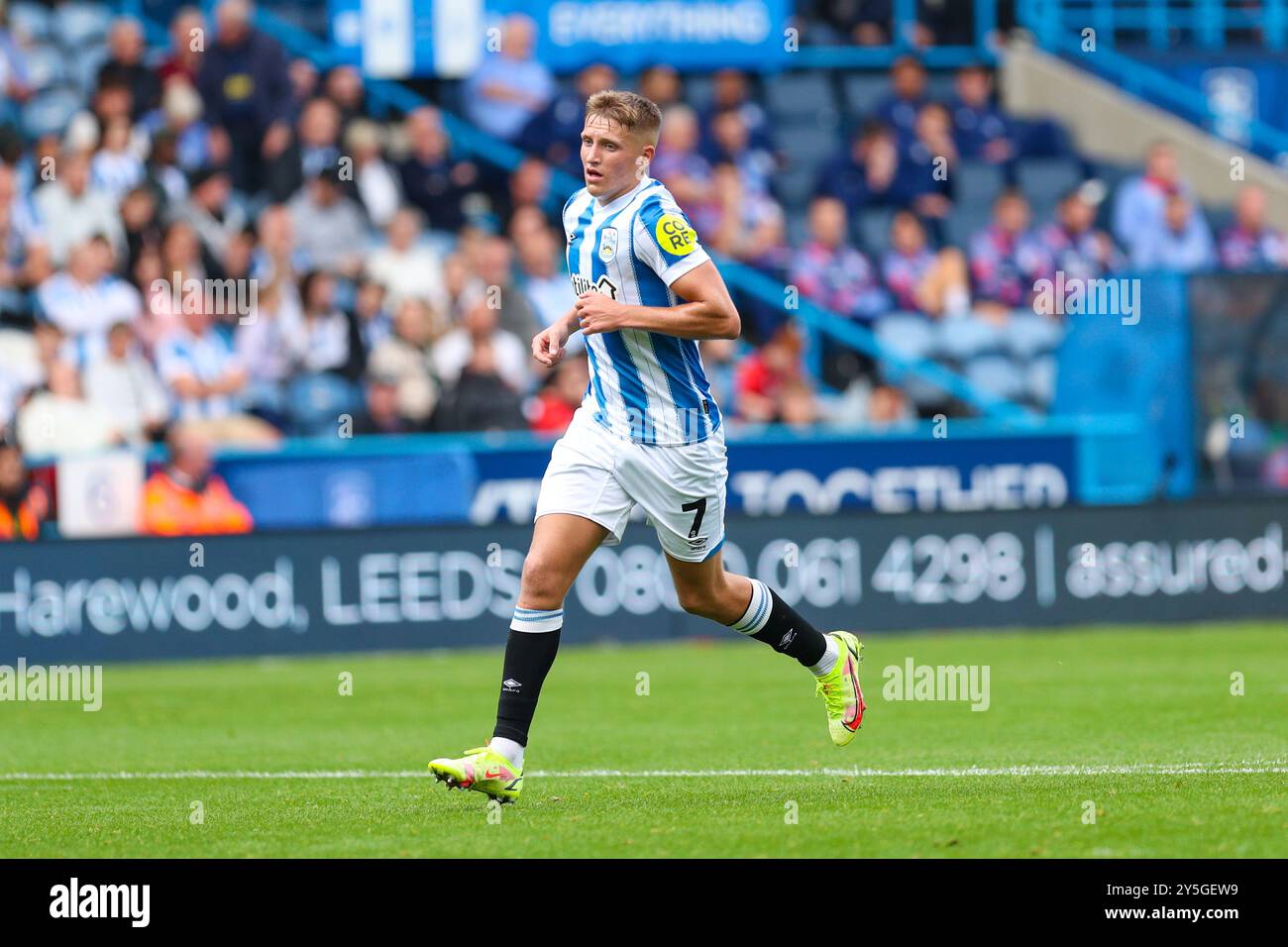 John Smith's Stadium, Huddersfield, Angleterre - 21 septembre 2024 Callum Marshall (7) de Huddersfield Town - pendant le match Huddersfield Town v Northampton Town, Sky Bet League One, 2024/25, John Smith's Stadium, Huddersfield, Angleterre - 21 septembre 2024 crédit : Mathew Marsden/WhiteRosePhotos/Alamy Live News Banque D'Images