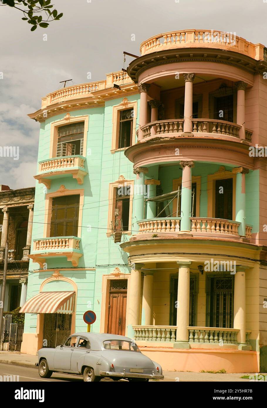 Vieux bâtiment cubain en réparation, la Havane, Cuba Banque D'Images