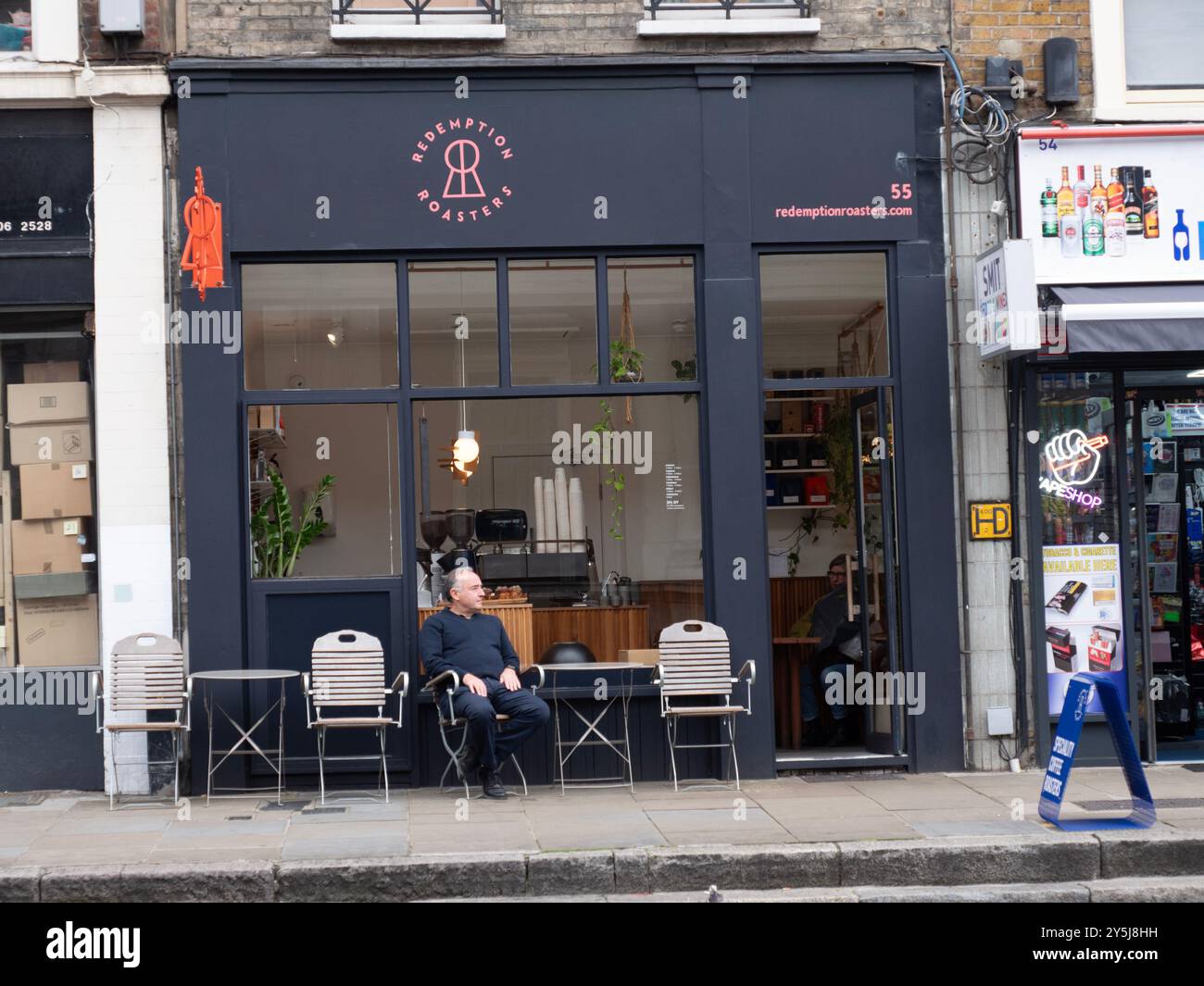 Redemption Roasters un café qui offre une formation à l'industrie du café aux délinquants dans le système carcéral, afin de créer des voies de retour à l'emploi à long terme Banque D'Images