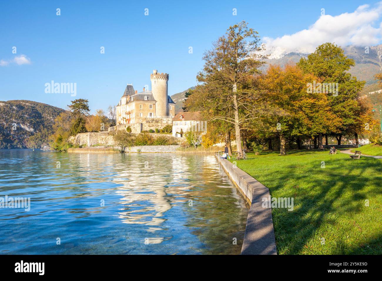 Château Ruphy dans Dungt au village du lac d'Annecy, Haute-Savoie, Rhône-Alpes, France Banque D'Images