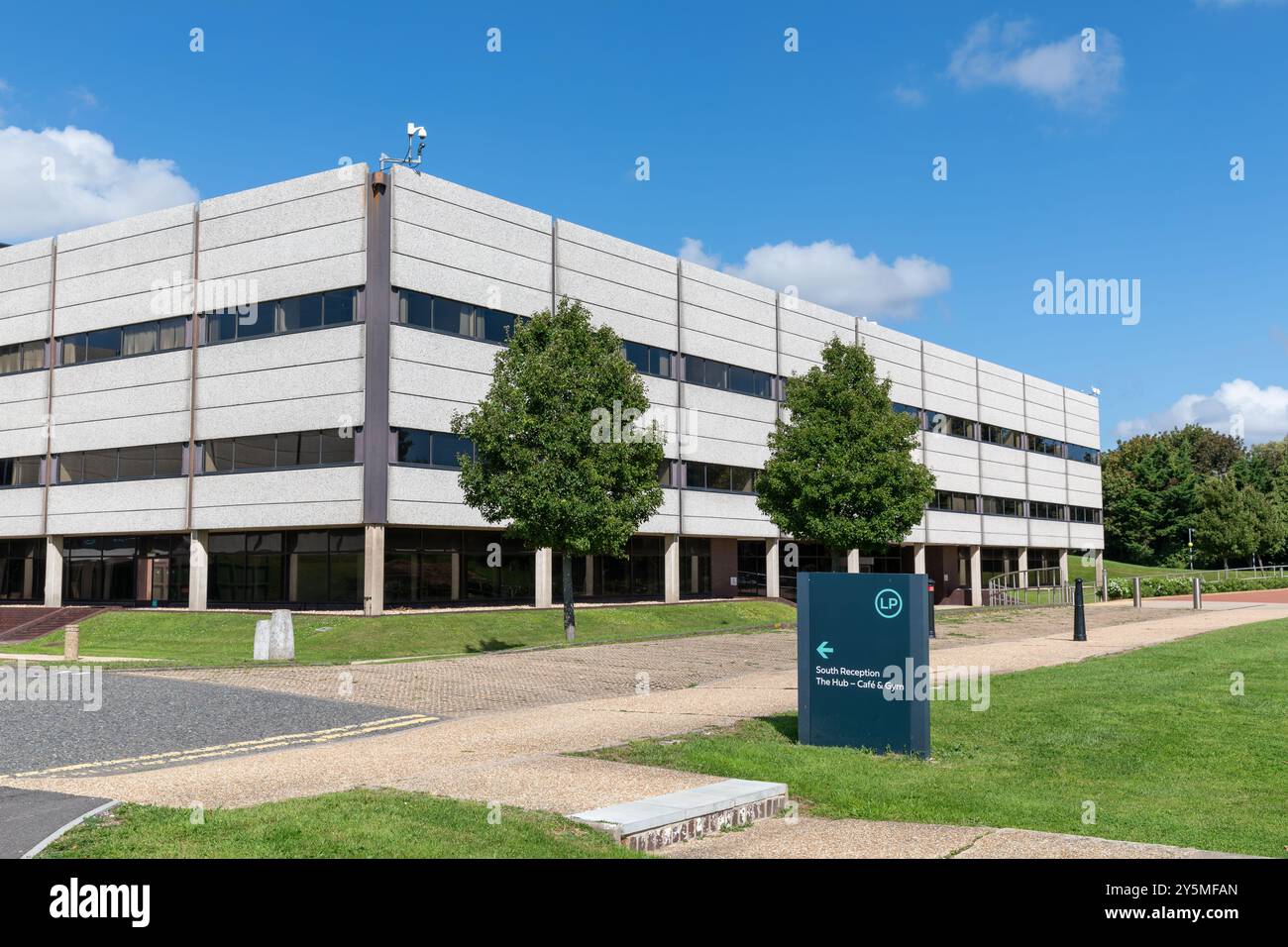 Bureaux commerciaux à Havant Hampshire. Anciennement le site de fabrication IBM et plus tard Langstone Technology Park. Maintenant démoli bâtiments 26 / 6000. Banque D'Images