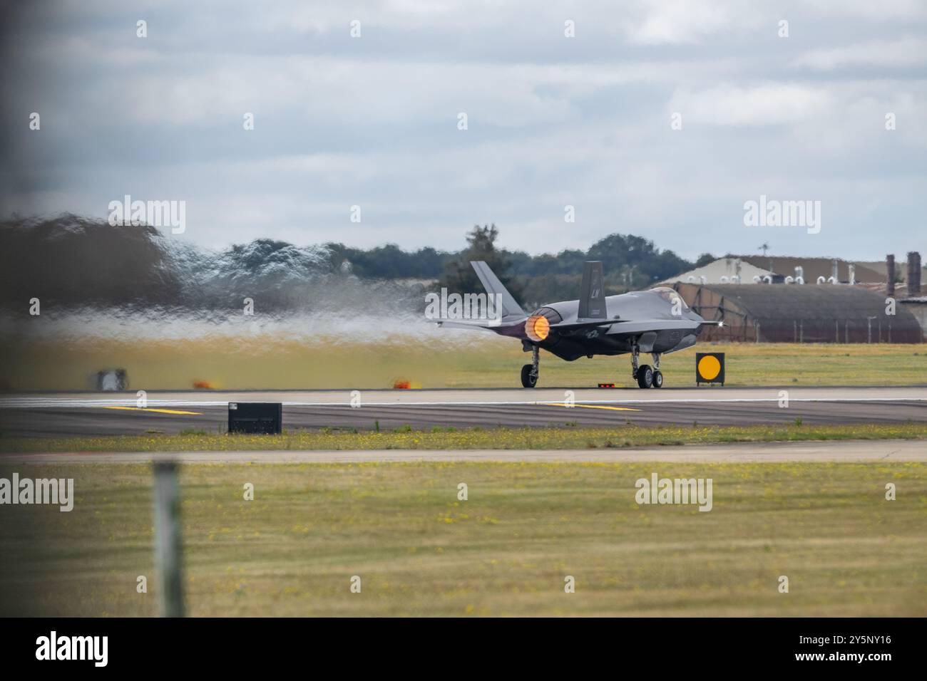 20-5600 - USAF Lockheed Martin F-35A Lightning II quitte la RAF Lakenheath avec postcombustion/réchauffage Banque D'Images