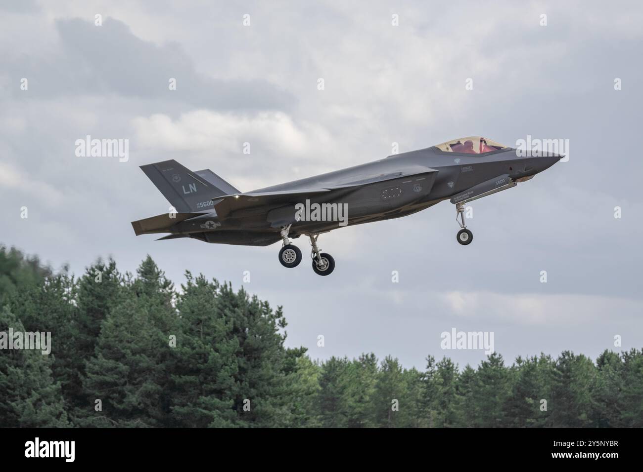 20-5600 - USAF Lockheed Martin F-35A Lightning II quitte RAF Lakenheath Banque D'Images