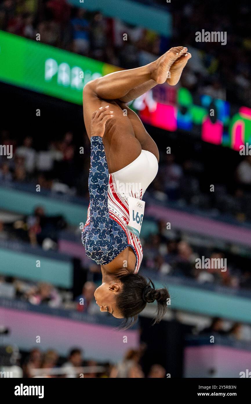 Simone Biles USA Concourt Sur La Poutre D quilibre Lors De L quipe simone-biles-usa-concourt-sur-la-poutre-d-quilibre-lors-de-l-quipe