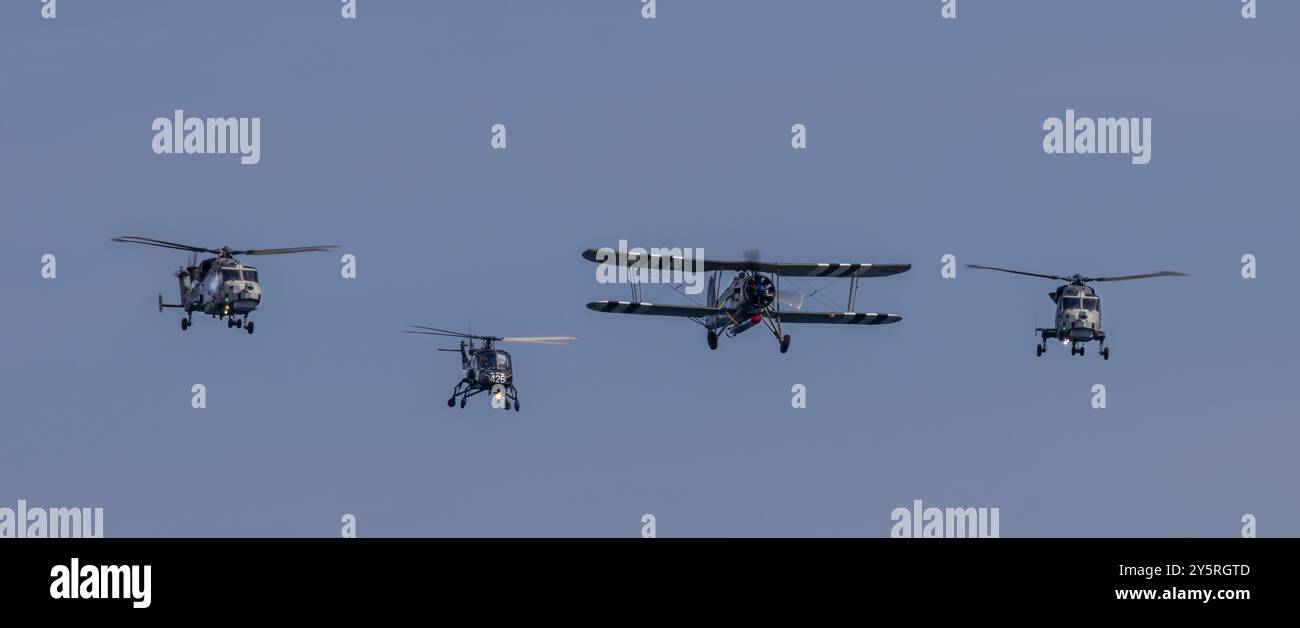 Fairey Swordfish biplan avec hélicoptères Banque D'Images