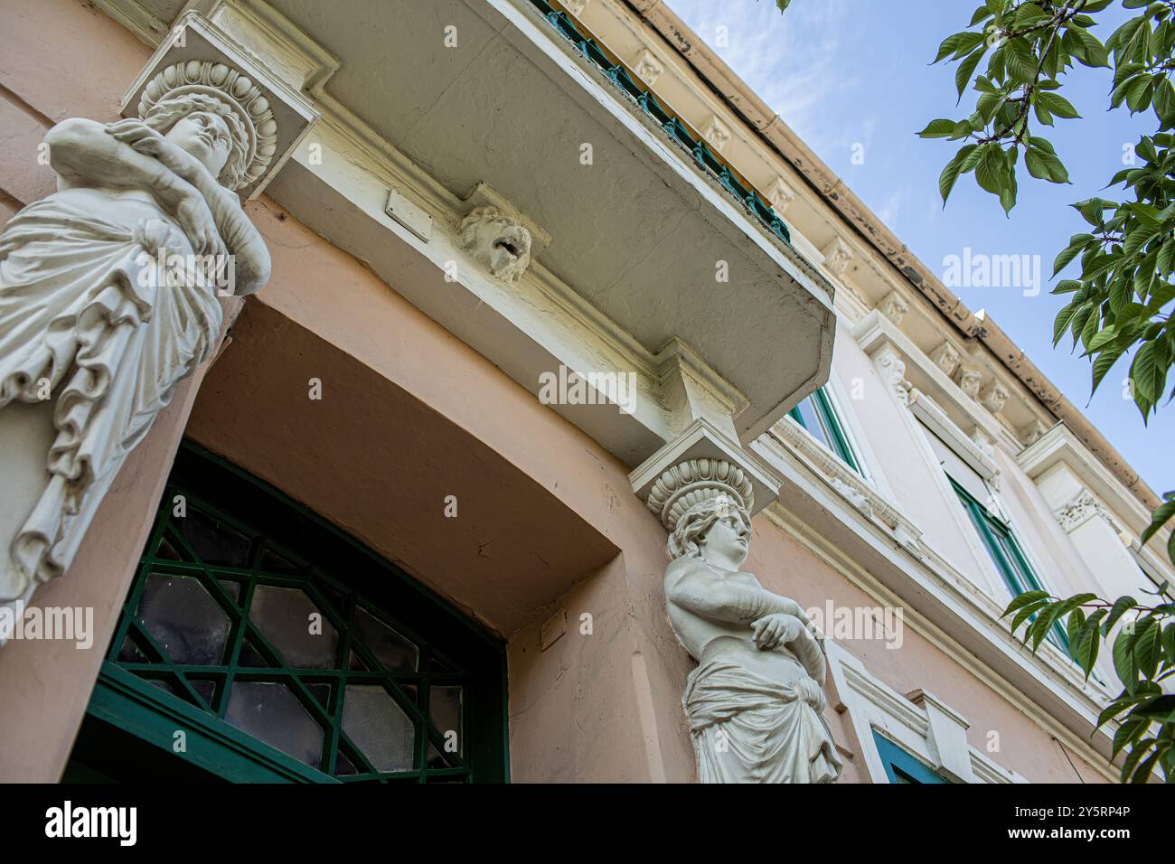 Façade du bâtiment historique à Nagykanisza, Hungary.August,2023. Photo de haute qualité Banque D'Images