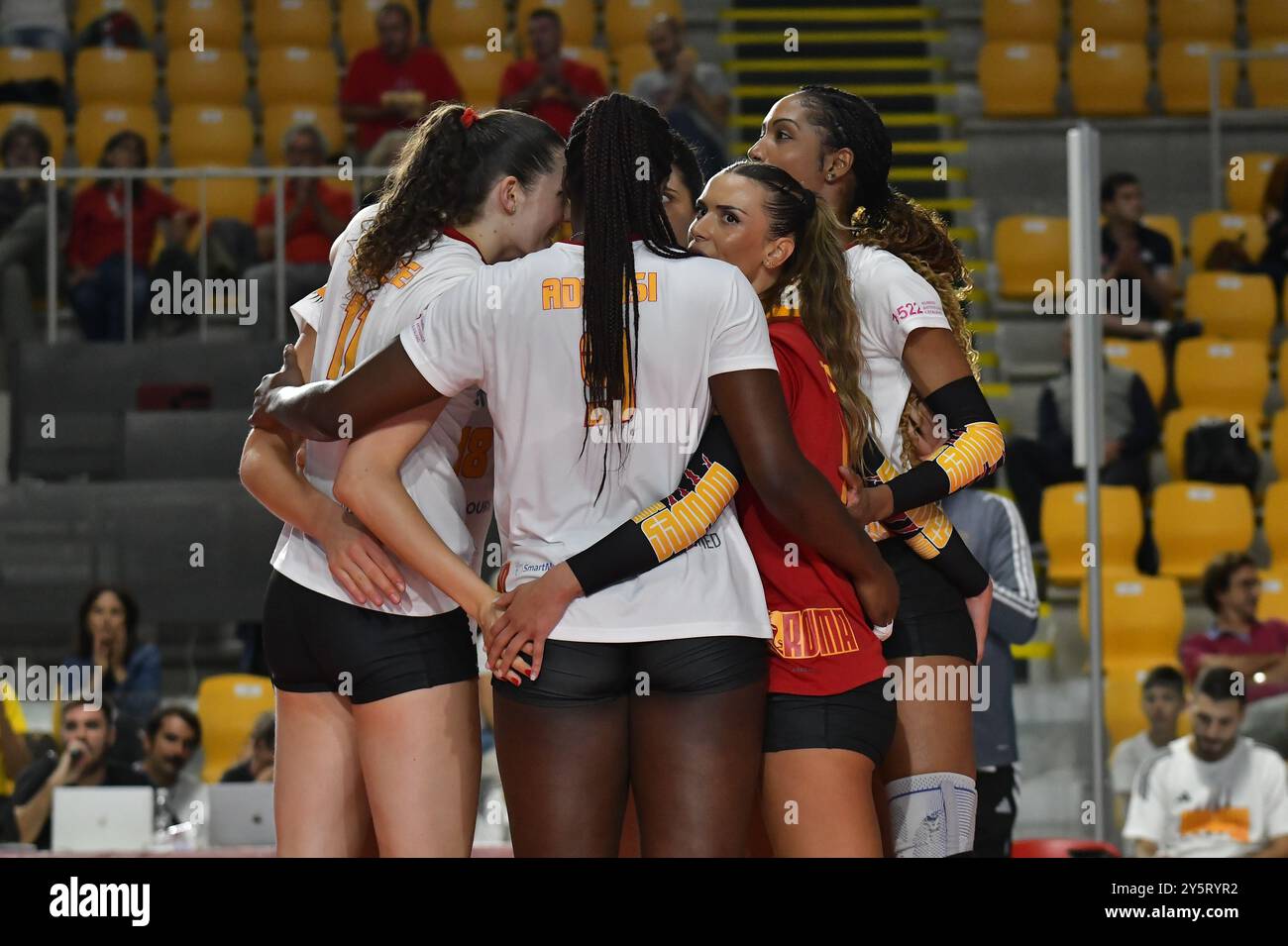 Lors de la CEV Volleyball Challenge Cup 2025 femmes â Zonal Prequalification Round WEVZA CUP â finales 1ère et 2ème place - entre Roma volley et CD Heidelberg Wolkswagen au Palazzetto dello Sport le 22 septembre 2024 à Rome, Italie. Banque D'Images