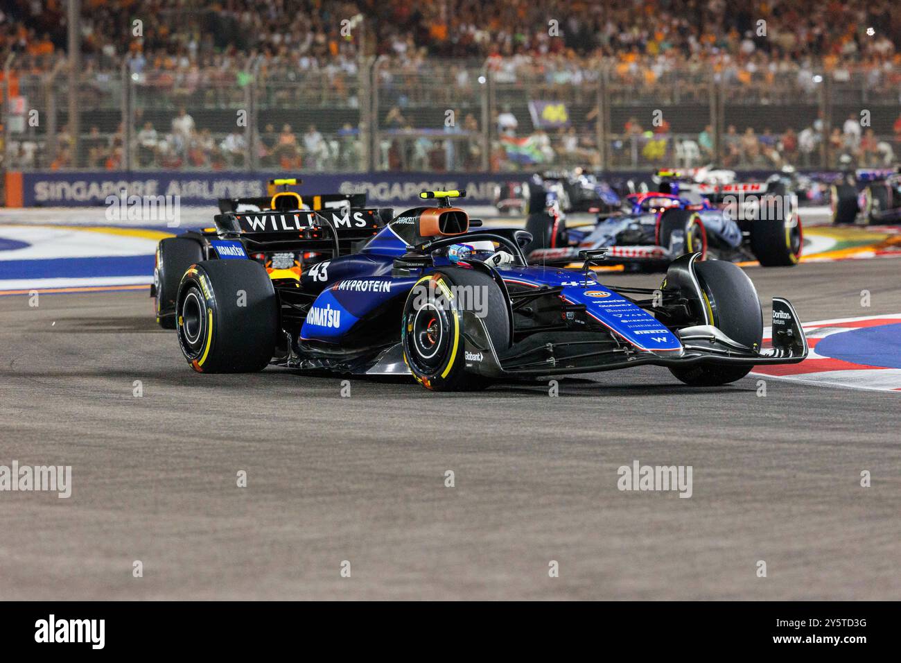 Singapour, Singapour. 22 septembre 2024. Franco Colapinto conduit la Williams FW46 Mercedes (43) lors du Grand Prix de F1 de Singapour sur le Marina Bay Street circuit. (Photo de George Hitchens/SOPA images/SIPA USA) crédit : SIPA USA/Alamy Live News Banque D'Images