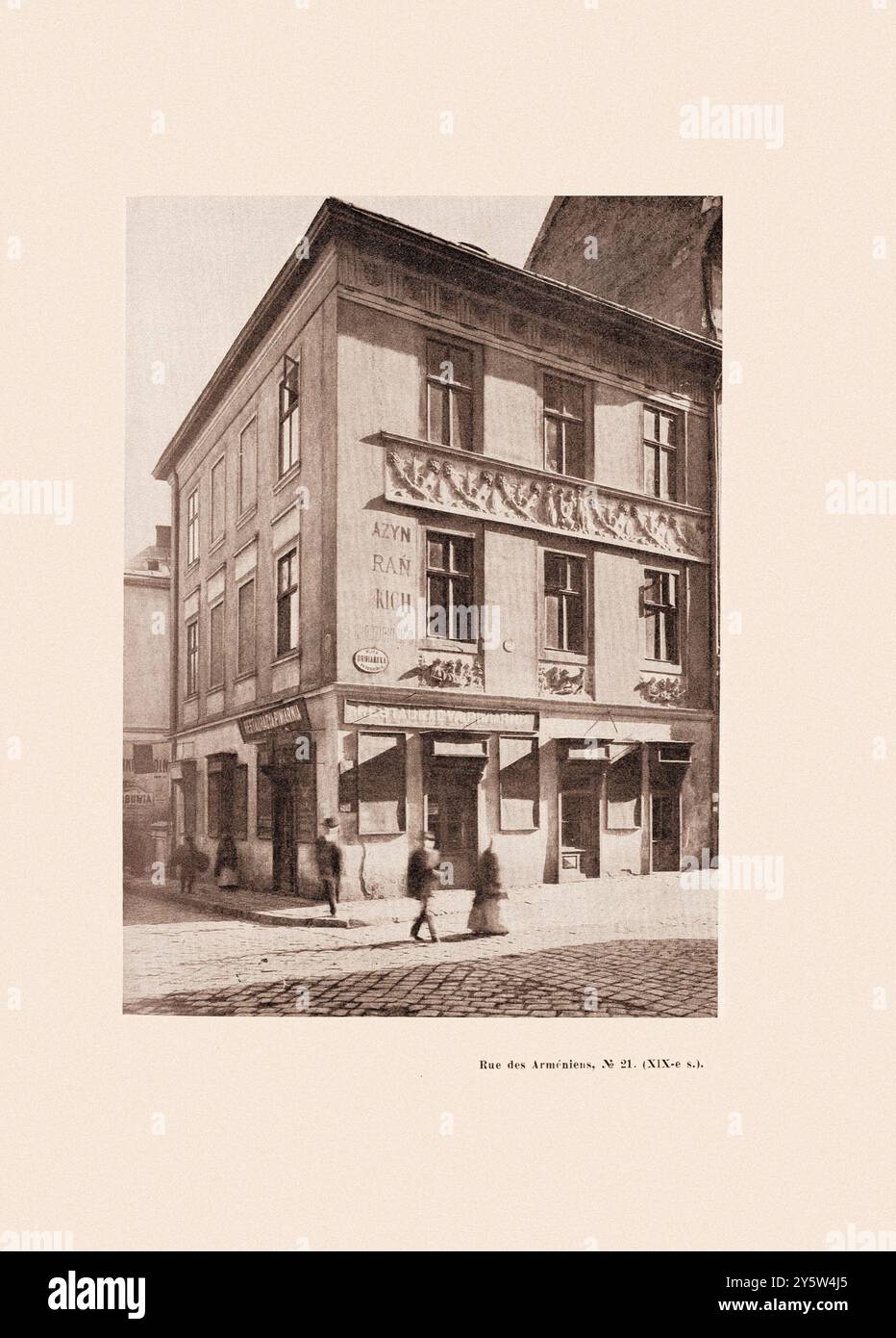 Photo vintage de la rue arménienne n ° 21 (XIX siècle). Lemberg (Lviv). 1917 Armenian Street est une rue du quartier galicien de Lviv, dans la partie historique de la ville, l'une des plus anciennes. Il commence à partir de Teatralna Street et court vers l'est, se terminant dans une impasse. Banque D'Images