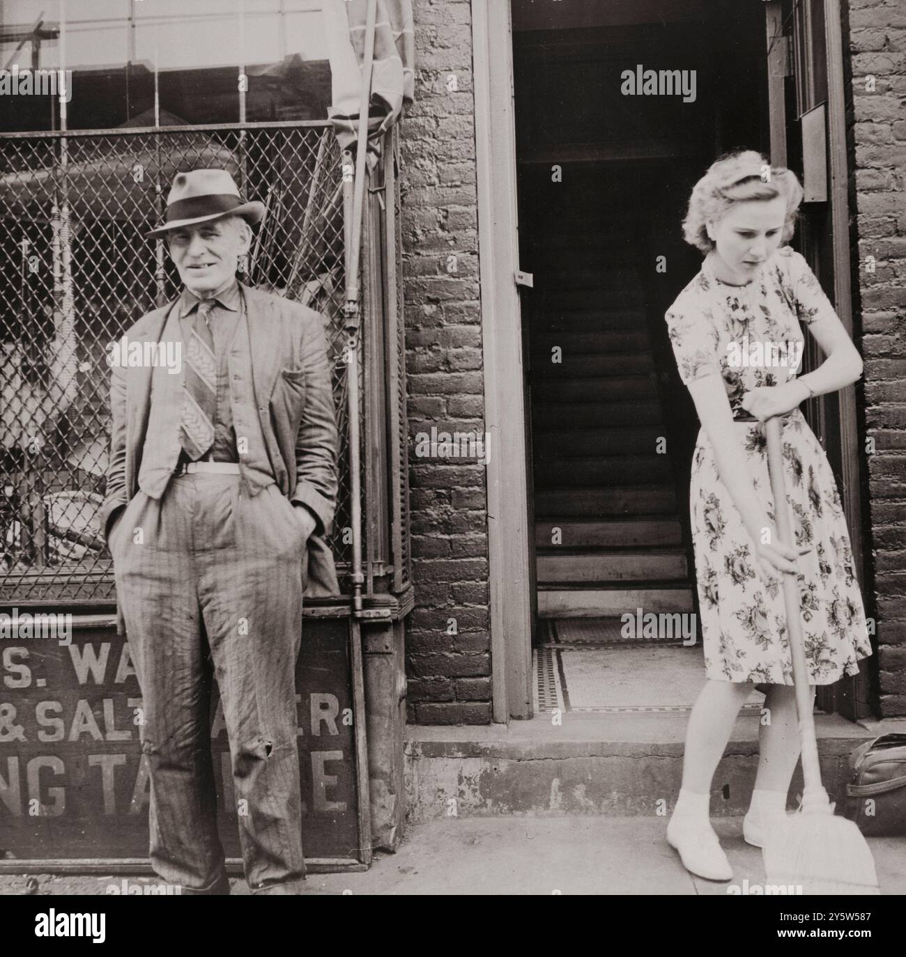 L'Amérique des années 1940 Quatorzième Rue sous la troisième Avenue et la 14ème Rue. New York. Septembre 1942 par M. Collins, photographe Banque D'Images