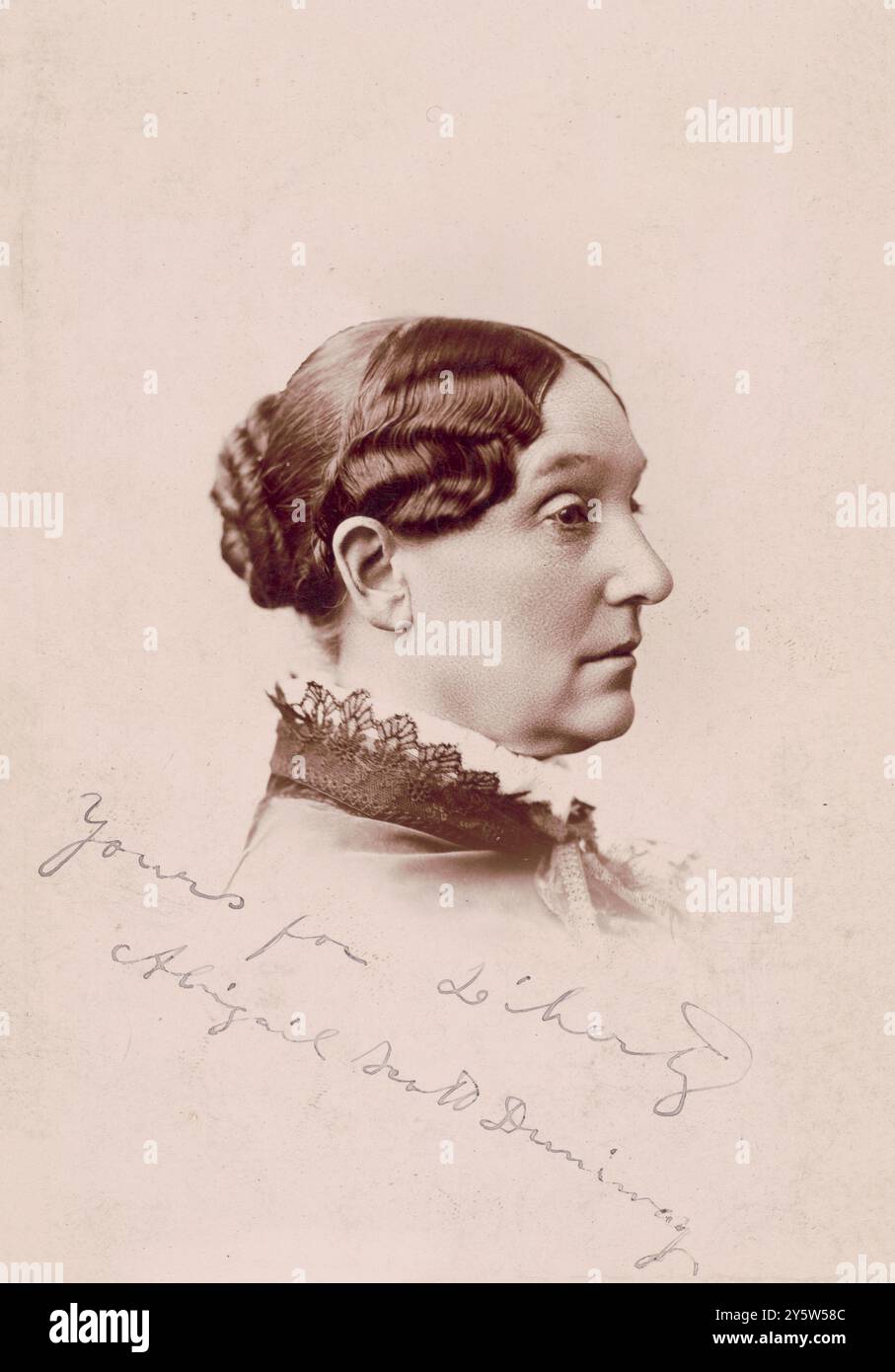 Portrait d'Abigail Scott Duniway. Entre 1870 et 1890, Abigail Jane Scott Duniway (1834-1915) est une militante américaine des droits des femmes, rédactrice en chef de journal et écrivaine, dont les efforts ont contribué à l'obtention du droit de vote pour les femmes aux États-Unis. Banque D'Images