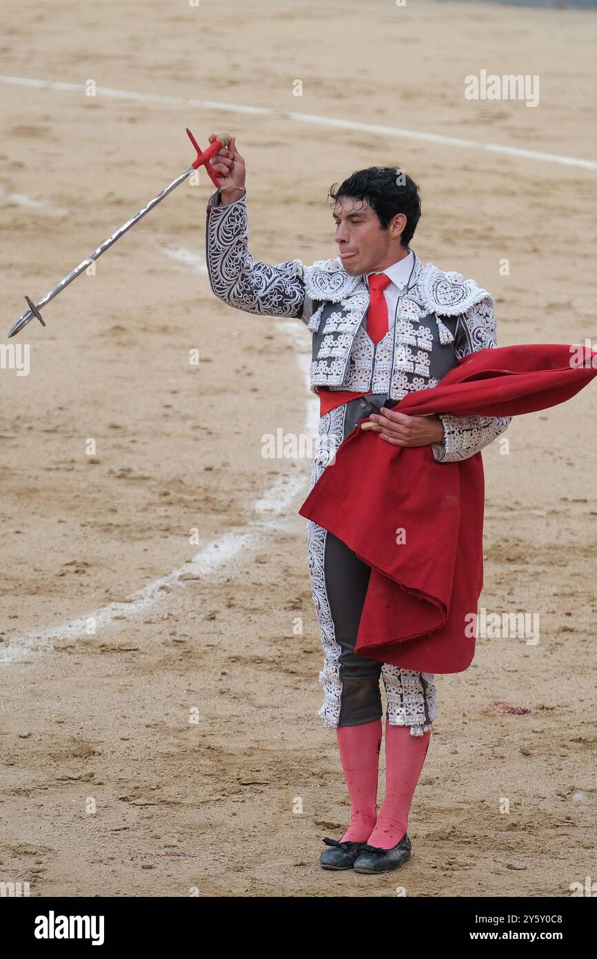 Le torero Isaac Fonseca lors de la corrida de Toros sur la Plaza de las Ventas à Madrid, le 22 septembre 2024 Espagne Banque D'Images