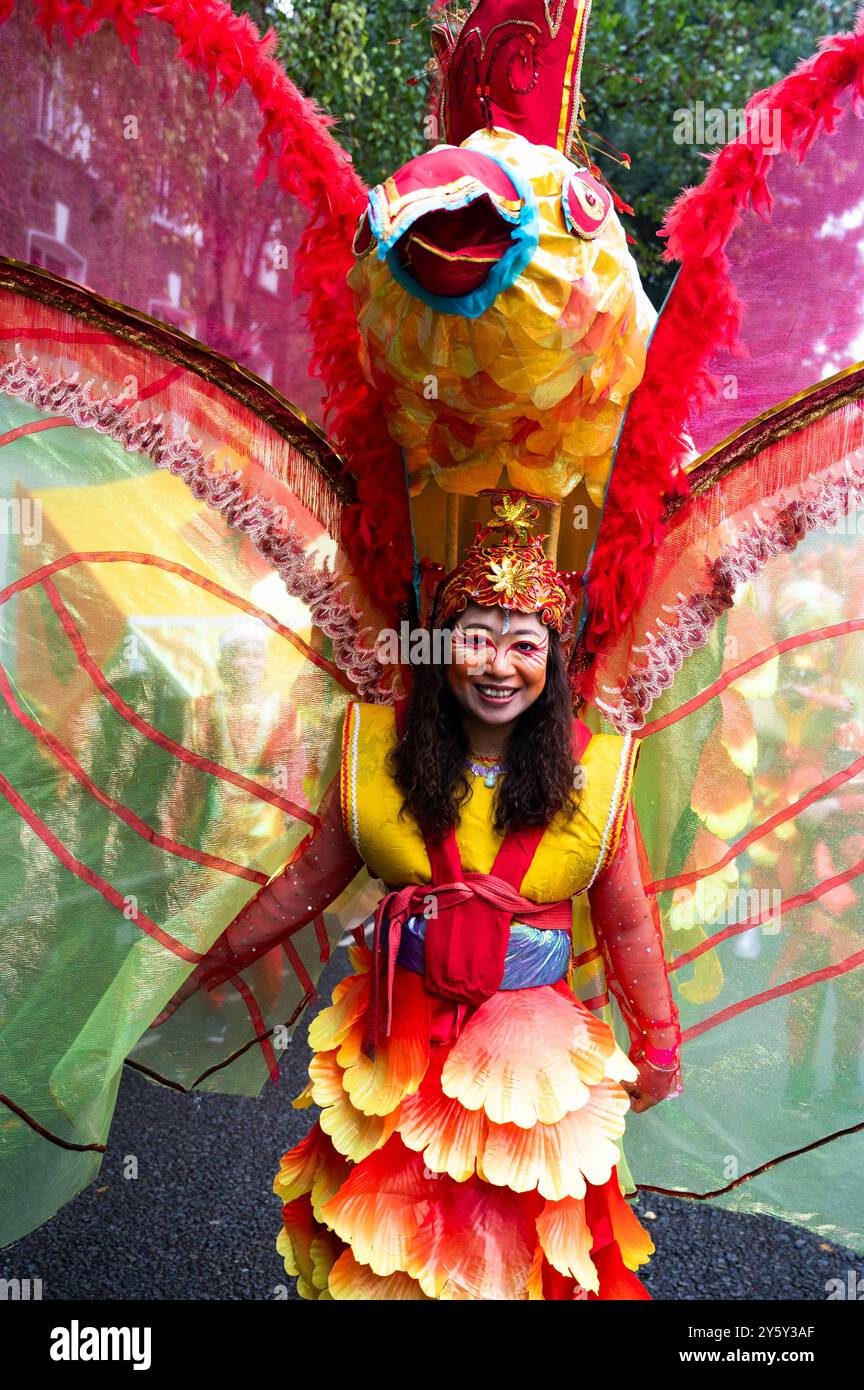 22 septembre 2024 Carnaval de Hackney. Génération Jun Mo ; organisation artistique d'extrême-Orient asiatique Banque D'Images