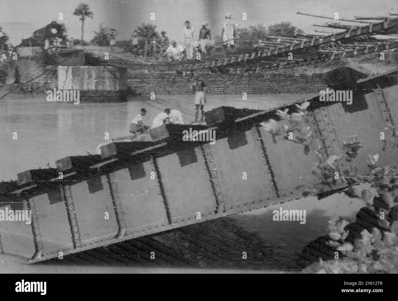 INONDATIONS DÉGÂTS CAUSÉS PAR LES INONDATIONS ORISSA 22 AOÛT 1960 Banque D'Images