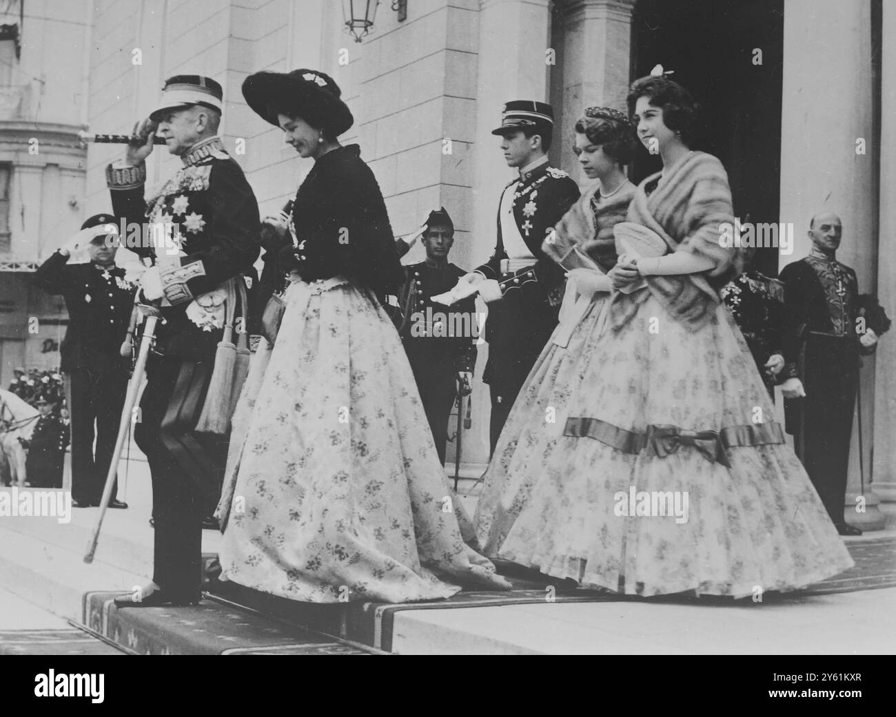IRÈNE PRINCESSE AUTRES QUITTANT LA CATHÉDRALE ATHÈNES LE 28 MARS 1960 Banque D'Images