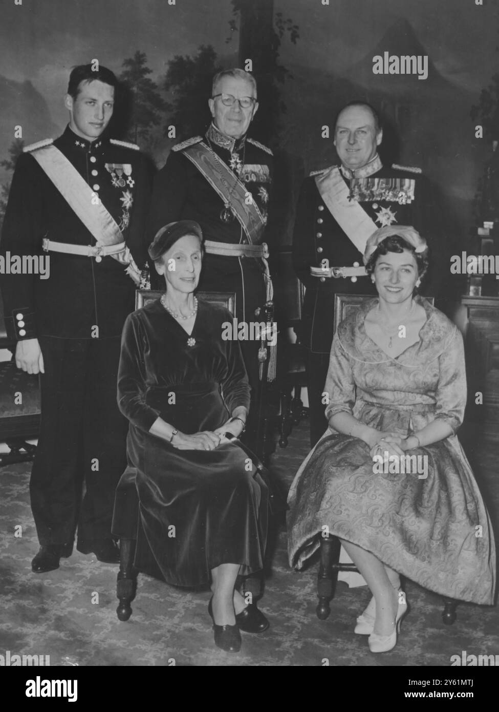 ROI GUSTAV VI ADOLF, REINE LOUISE, ROI OLAV V, PRINCE HARALD - NORVÈGE 18 MARS 1960 Banque D'Images