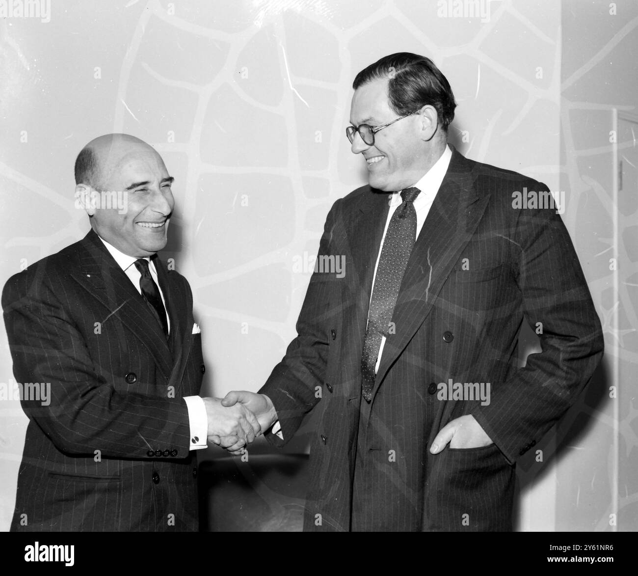 MATHIAS MARCELLO BOT AVEC MAUDLING REGINALD / 9 MARS 1960 Banque D'Images