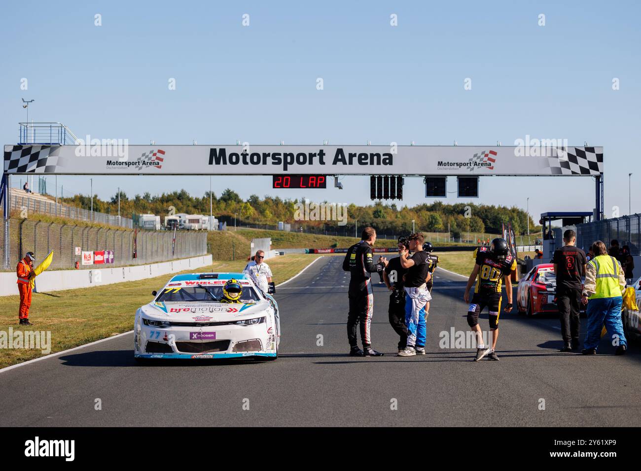 Oschersleben, Allemagne. 22 septembre 2024. Vue panoramique affrontez la NASCAR Whelen Euro Series sur le circuit de course Oschersleben Motorsport Arena. European American Motors Auto sport Competition. Credit : Kyryl Gorlov/Alamy Live News Banque D'Images