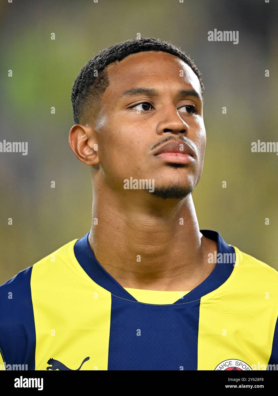 ISTANBUL - Jayden Oosterwolde de Fenerbahce SK lors du match turc Superlig entre Fenerbahce AS et Galatasaray SK au stade Ulker le 21 septembre 2024 à Istanbul, Turquie. ANP | Hollandse Hoogte | Gerrit van Keulen Banque D'Images