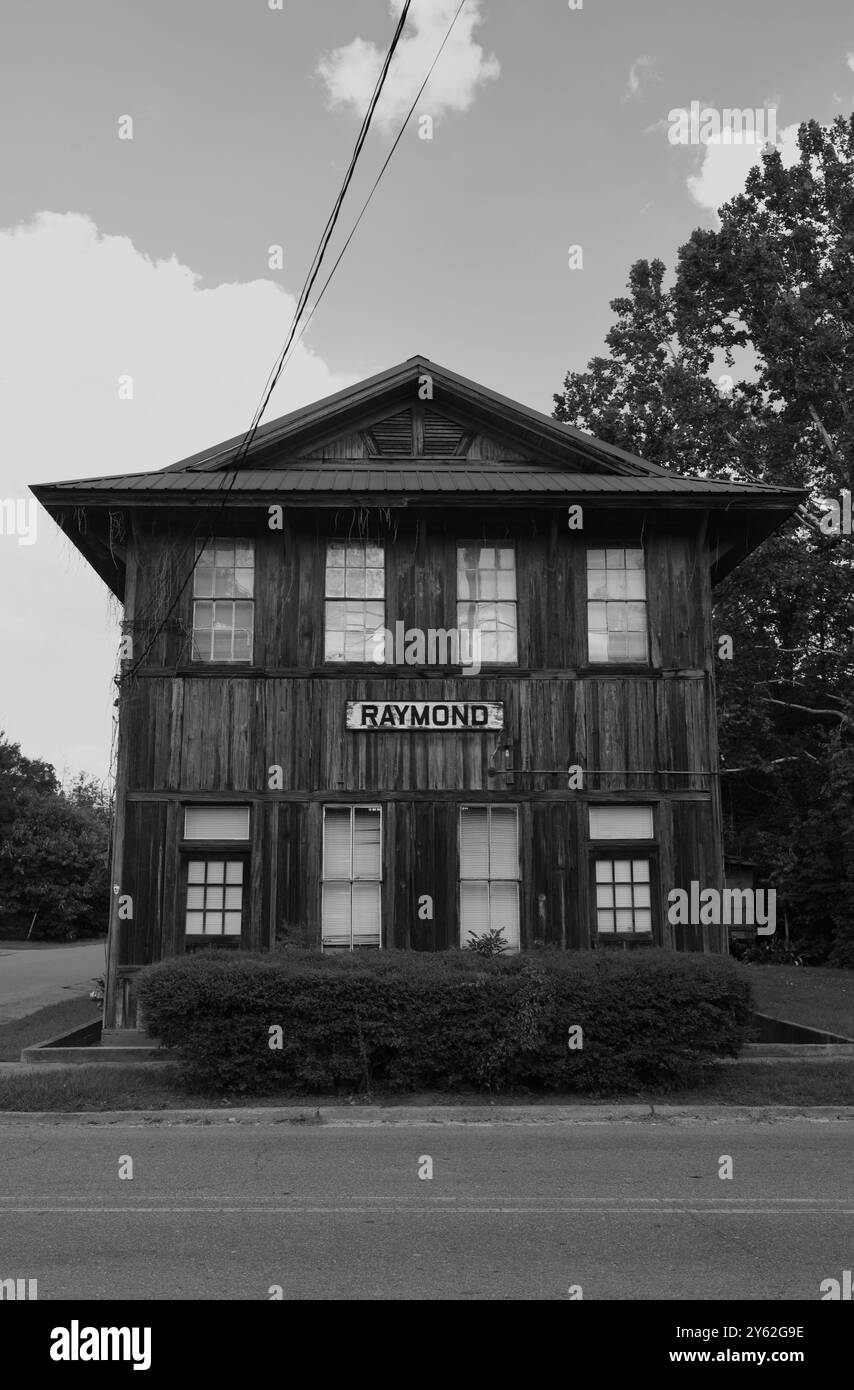 Le Little Big Store, ancien dépôt de chemin de fer à Raymond, Mississippi. Banque D'Images