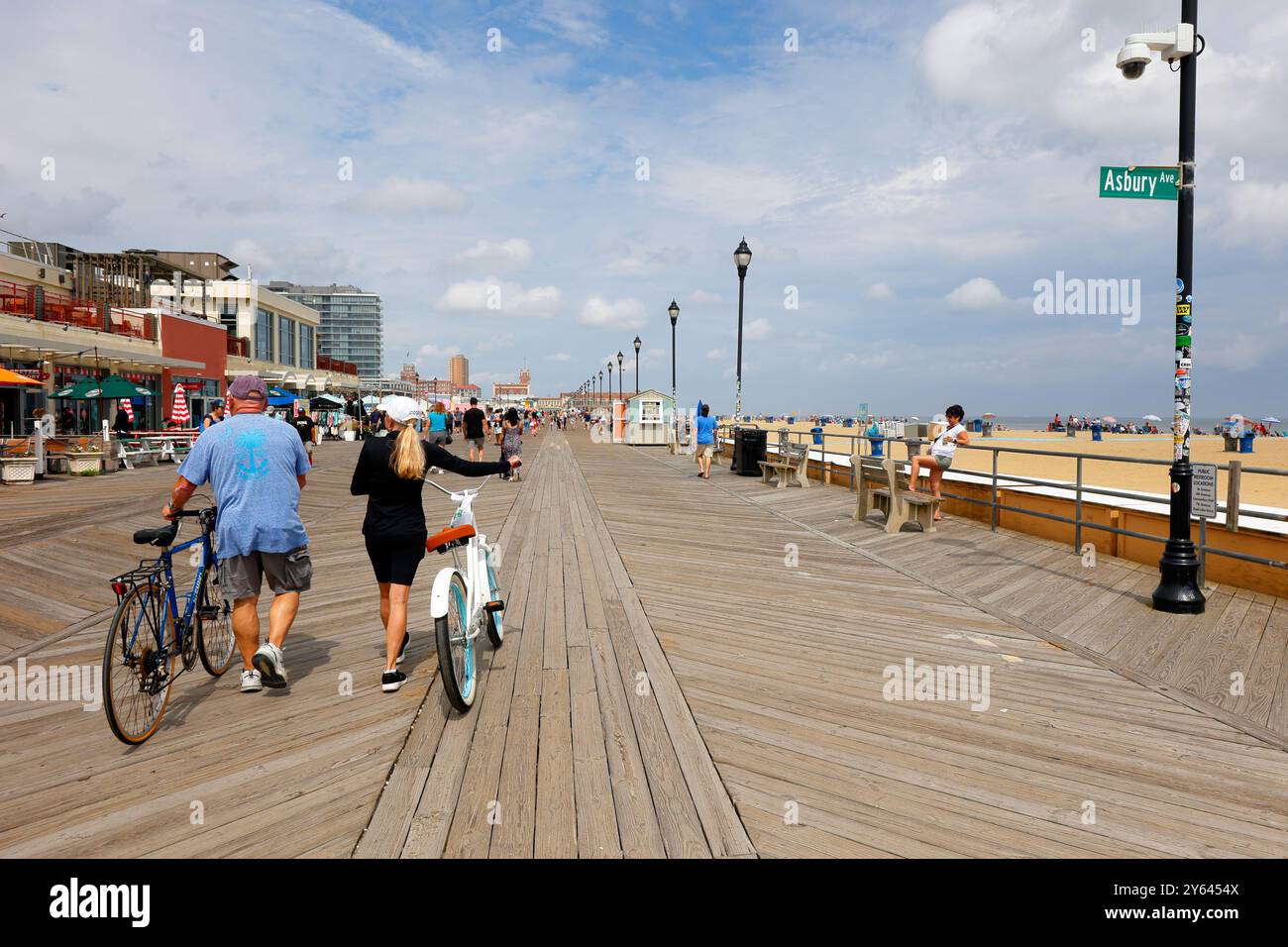 Les gens, les attractions et les villes le long de la promenade Ocean Ave, Asbury Park, New Jersey. jersey shore Banque D'Images