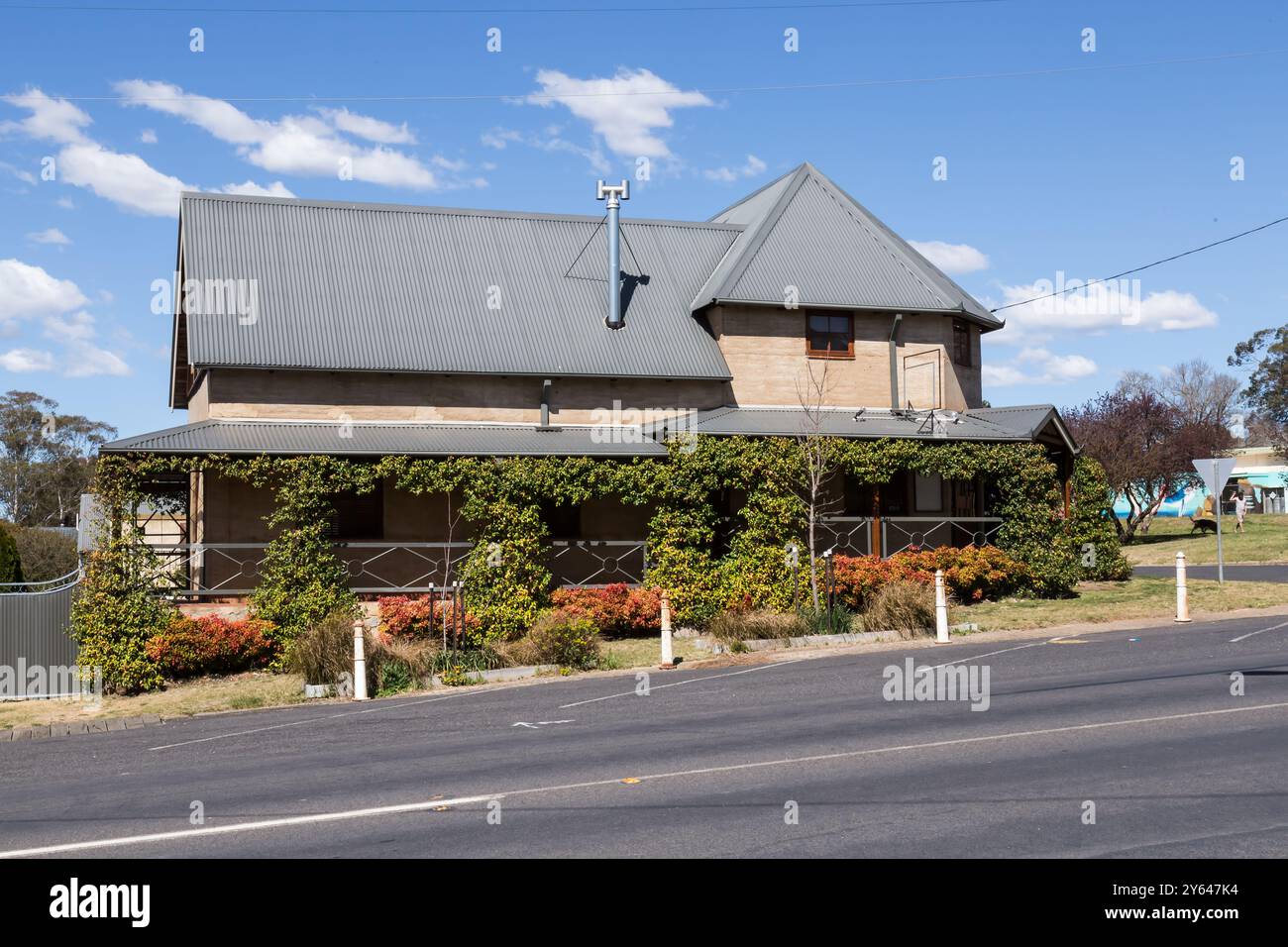 Photos générales de la rue principale de Braidwood, Wallace Street, montrant de charmantes vieilles boutiques, pubs et bâtiments généraux. Une ville historique de mines d'or. Banque D'Images