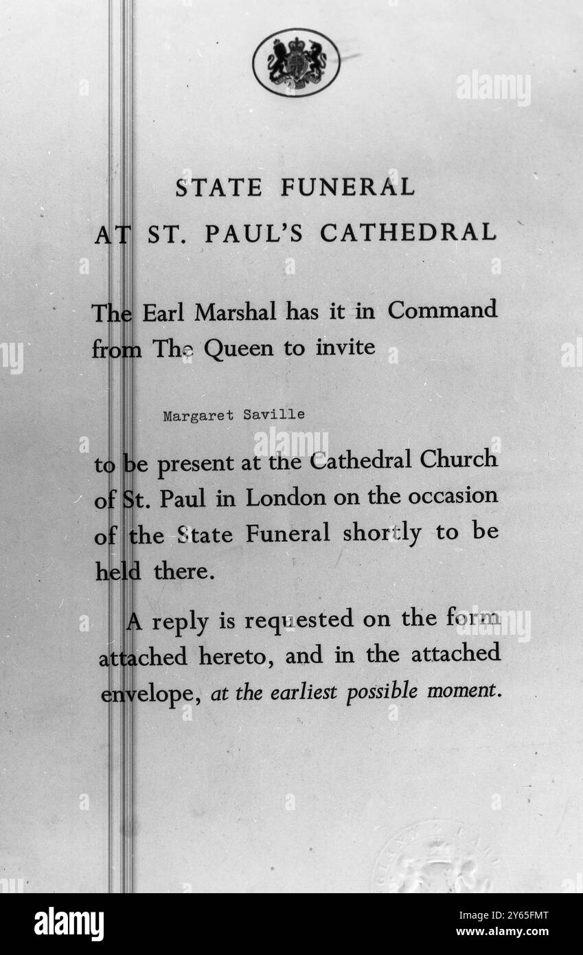 Invitation aux funérailles d'État des invitations bordées de noir ont été reçues par les membres de la presse accrédités pour couvrir le service commémoratif de Sir Winston Churchill à la cathédrale Saint-Paul. 29 janvier 1965 Banque D'Images