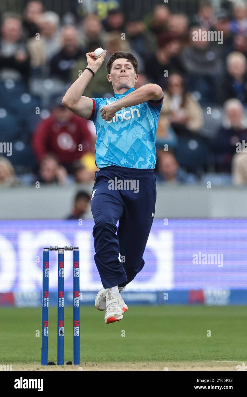 Matthew Potts de l'Angleterre livre le ballon lors du troisième match international de Metro Bank One Day Angleterre vs Australie au Seat unique Riverside, Chester-le-Street, Royaume-Uni, 24 septembre 2024 (photo de Mark Cosgrove/News images) Banque D'Images