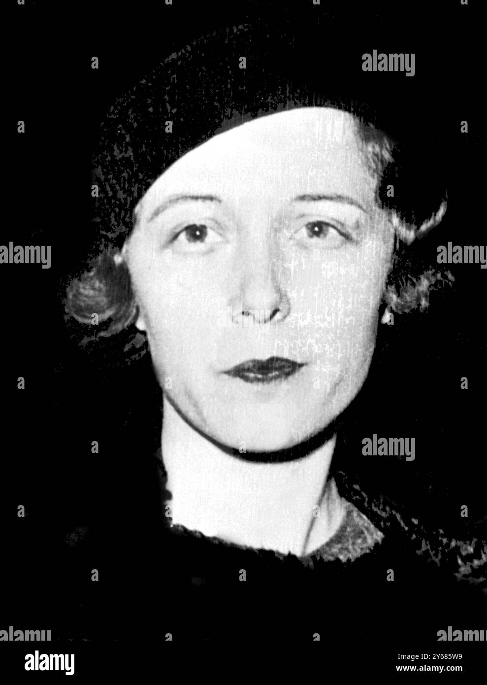 Amour d'Earl Wynekoop, Dr Alice Wynkoop et son fils Earle confessent le meurtre de Mme Rheta Wynekoop dans le crime de chirurgie de Chicago photo montre Miss Pricilla Whittle une beauté rousse, que la police dit admettre être l'amour d'Earle Wynekoop, mari de la victime du crime de chirurgie sensationnel de Chicago. Le Dr Alice Wynekoop et son fils Earle ont tous deux avoué le meurtre de Rheta Wynekoop qui a été retrouvée morte sur la table d'opération de la chirurgie du Dr Alice Wynekoop à Chicago le 1er décembre 1933 Banque D'Images