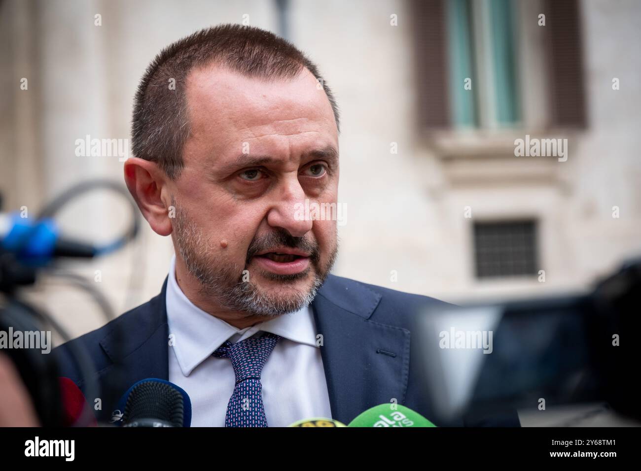 Rome, RM, Italie. 24 septembre 2024. ETTORE ROSATO (député du Parti démocrate) s'entretient avec la presse devant la Chambre basse. (Crédit image : © Marco Di Gianvito/ZUMA Press Wire) USAGE ÉDITORIAL SEULEMENT! Non destiné à UN USAGE commercial ! Banque D'Images