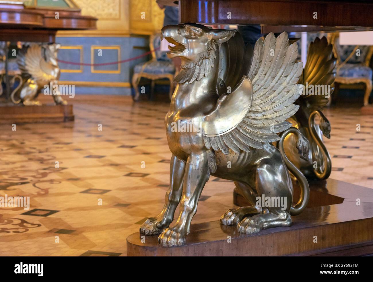 Griffin mythique créature ailée avec le corps d'un lion et la tête d'un aigle. Banque D'Images