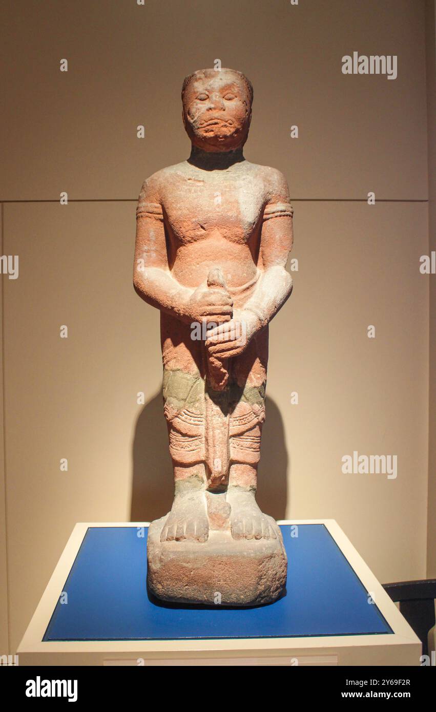 Bangkok, Thaïlande, Asie du Sud-est, Asie. Musée national de Bangkok. Sculpture de Guardian. CA. 13ème - 14ème siècle AD. De Wat Wiang, district de Chaiya, province de Suratthani. Banque D'Images Bangkok, Thaïlande, Asie du Sud-est, Asie. Musée national de Bangkok. Sculpture de Guardian. CA. 13ème - 14ème siècle AD. De Wat Wiang, district de Chaiya, province de Suratthani. Banque D'Images