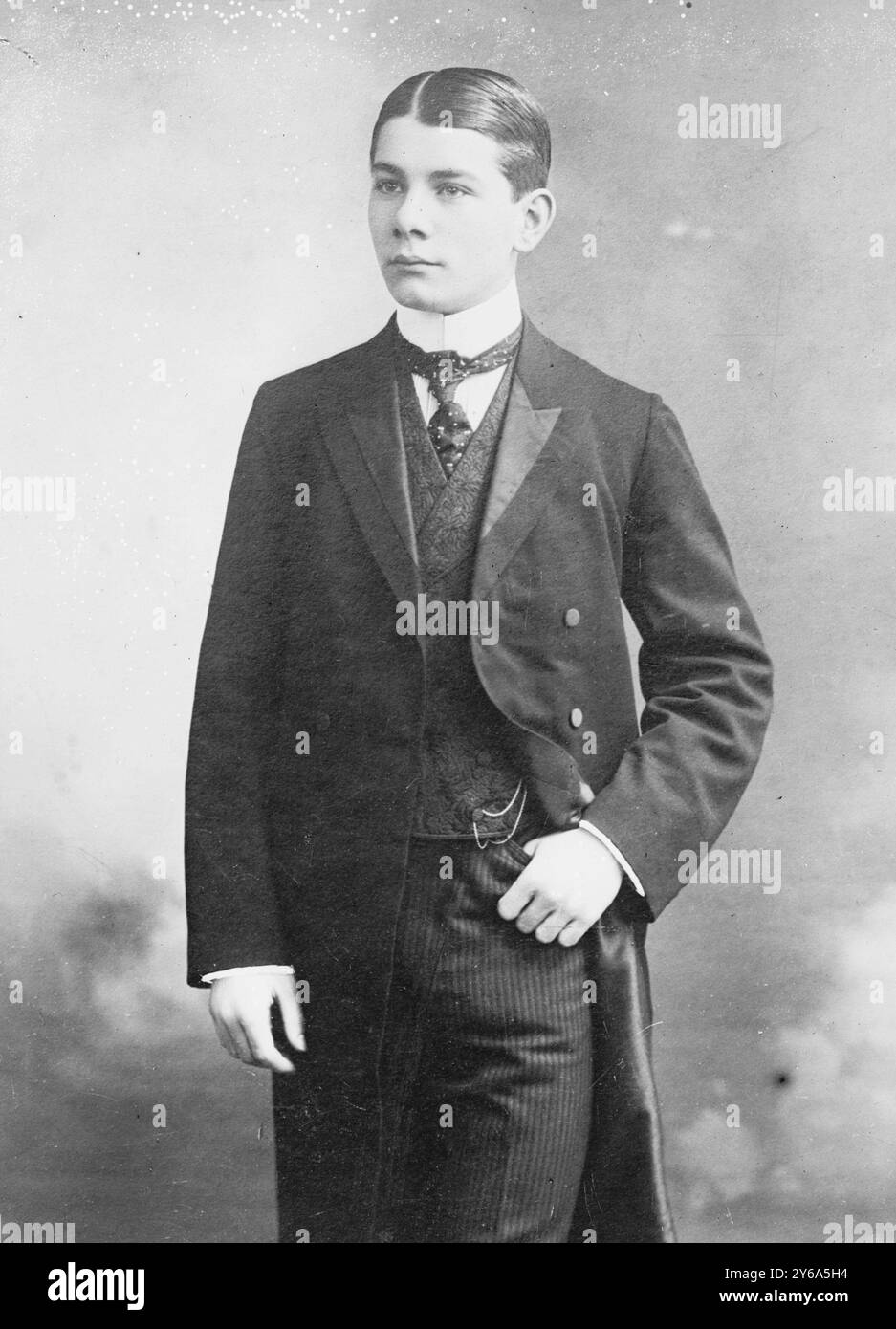 Heinrich Schumann - Heink, 12 ans, trois quarts, photographe : A. Mocsigay, Hambourg, Neuerwall 46 / A., Hambourg, Neuerwall 46, enfants, négatifs en verre, 1 négatif : verre ; ou plus petit. Banque D'Images