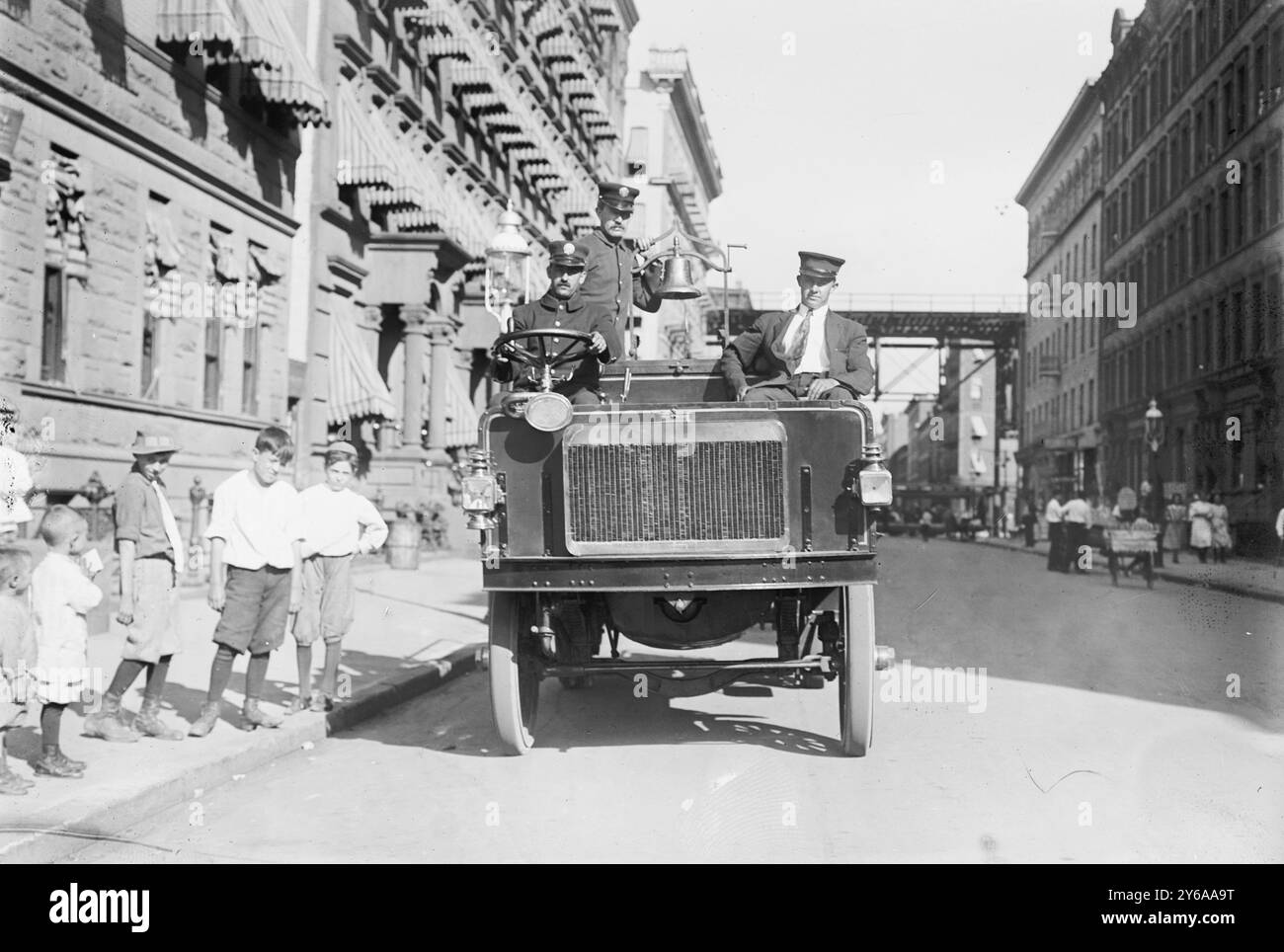 Patrouille d'assurance automobile, négatifs en verre, 1 négatif : verre ; 5 x 7 po. ou plus petit. Banque D'Images