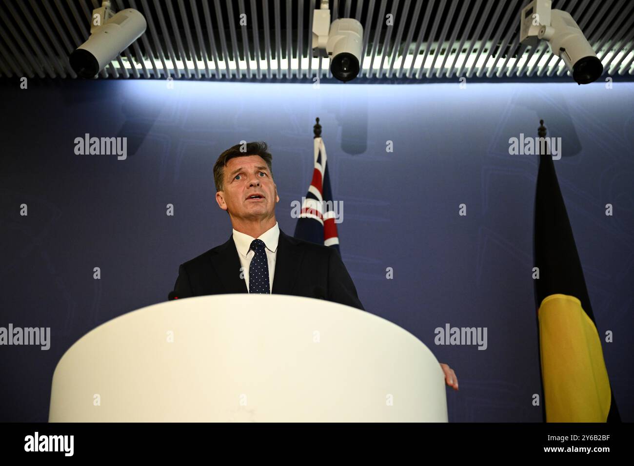 Sydney, Australie. 25 septembre 2024. Le trésorier fantôme Angus Taylor s'adresse aux médias lors d'une conférence de presse dans les bureaux du Parlement du Commonwealth à Sydney, le mercredi 25 septembre 2024. (AAP image/Dan Himbrechts) NO ARCHIVING Credit : Australian Associated Press/Alamy Live News Banque D'Images