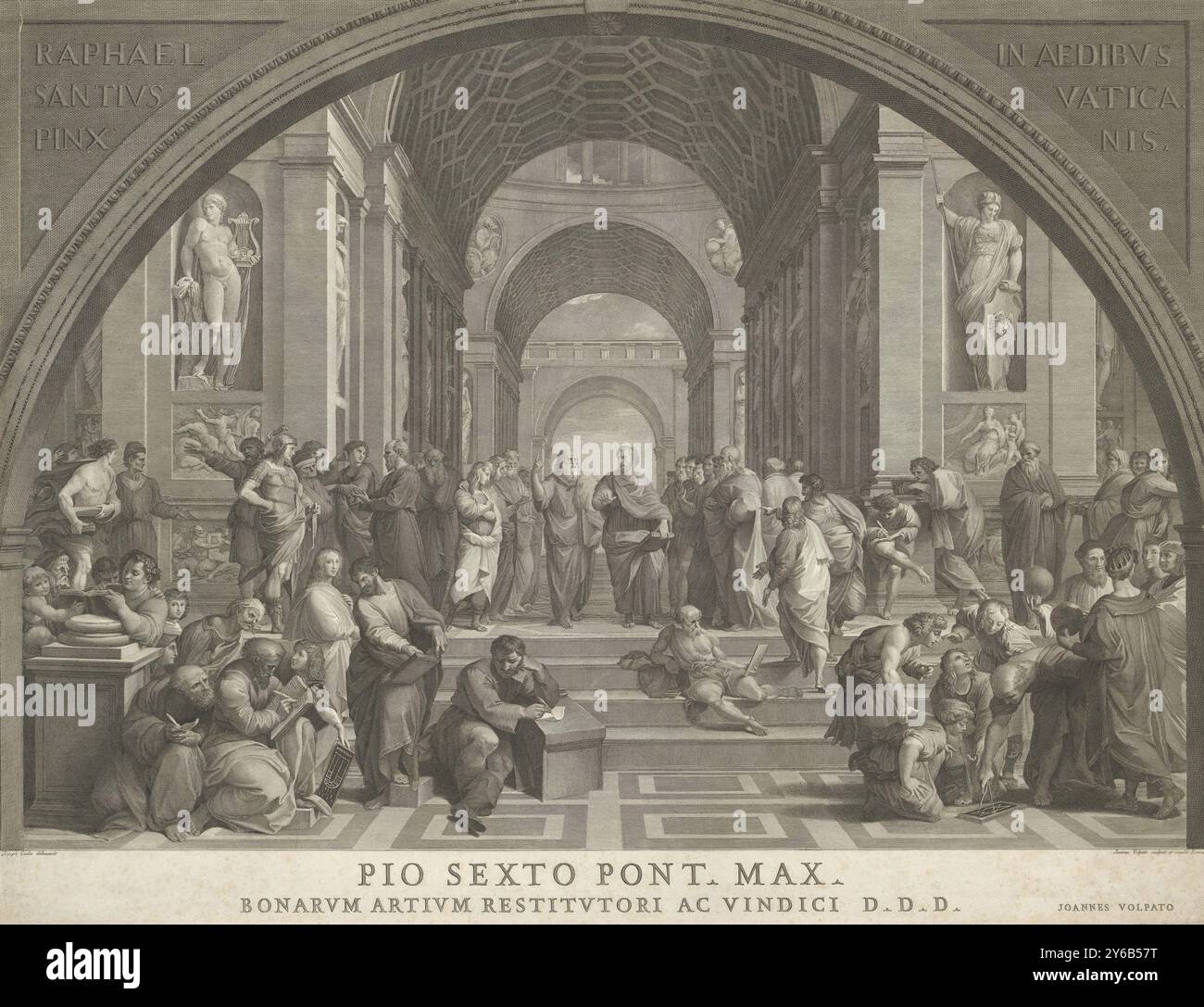 L'École d'Athènes, peintures dans la Stanze di Raffaello (titre de la série), la fresque 'L'École d'Athènes' de Raphaël dans la strophe della Segnatura dans le Palais apostolique au Vatican. Il montre une école de philosophe ou une agora où de célèbres philosophes grecs et érudits, tels qu'Aristote, Platon et Socrate, se tiennent en groupes parlant. C'est une représentation de la philosophie et de sa recherche rationnelle de la vérité., imprimeur, imprimeur : Giovanni Volpato, (mentionné sur l'objet), après dessin par : Giuseppe Cades, (mentionné sur l'objet), après peinture par : Rafaël, (mentionné sur l'objet), imprimeur : Rome, Banque D'Images
