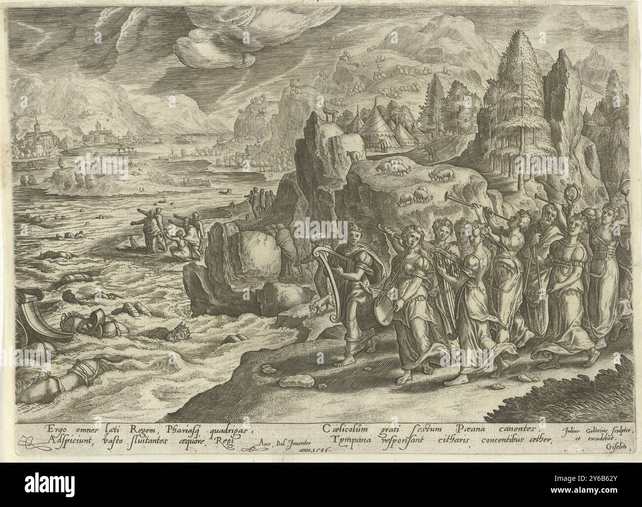 Célébration de la disparition de l'armée égyptienne, fuite d'Egypte (titre de la série), l'armée égyptienne se noie dans la mer Rouge. Au premier plan, la prophétesse Miriam et une procession de femmes avec des instruments de musique célèbrent la victoire. En arrière-plan, les Israélites remercient Dieu. L'estampe a une légende latine et fait partie d'une série sur le vol d'Egypte., estampe, imprimeur : Julius Goltzius, (mentionné sur l'objet), après conception par : Hans bol, (mentionné sur l'objet), Victor Ghyselinck, (mentionné sur l'objet), Anvers, 1586, papier, gravure, hauteur, 210 mm × largeur, 290 mm Banque D'Images