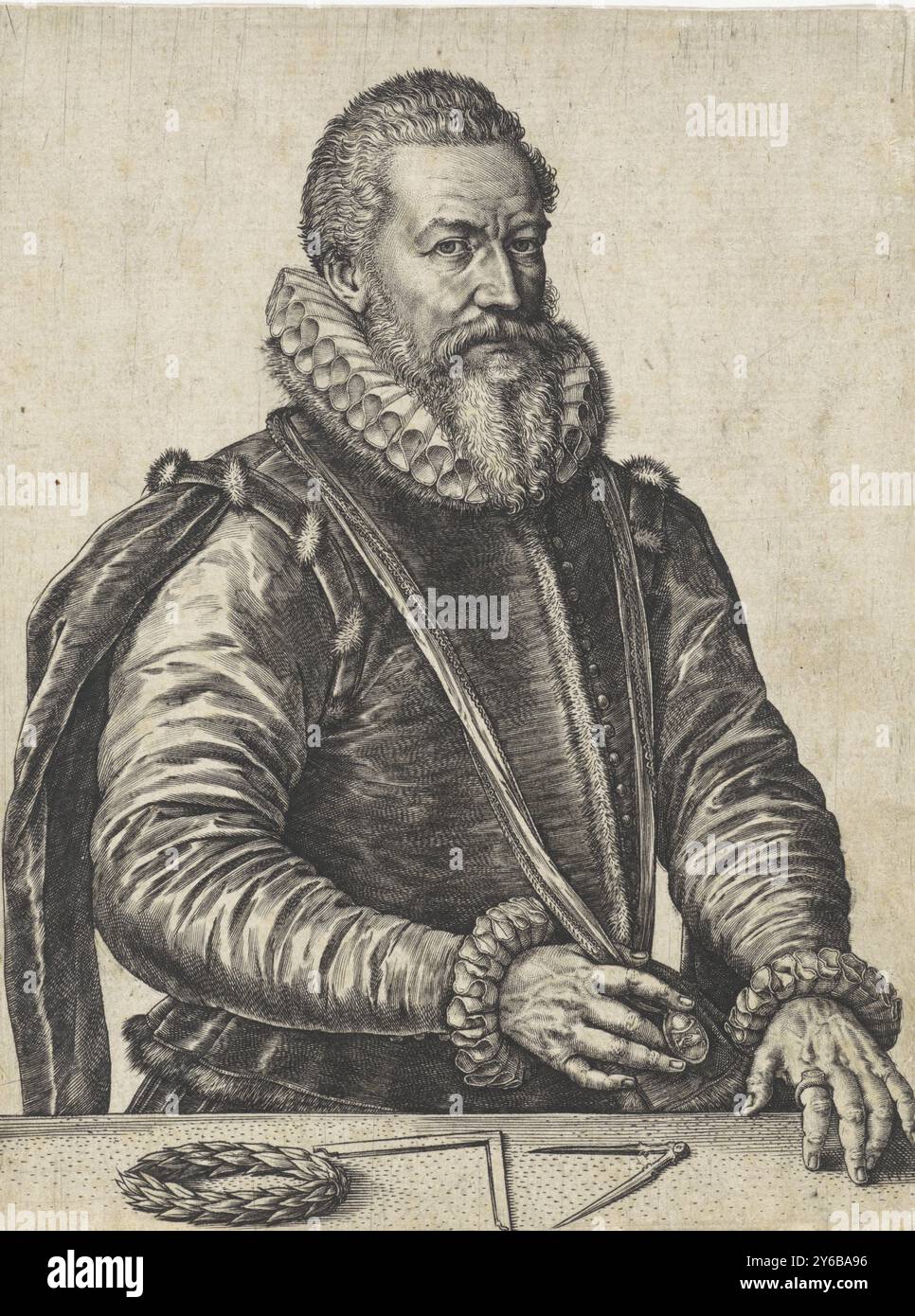 Portrait de Jan Baptist Houwaert, il porte un médaillon des mendiants de l'eau. Sur la table devant lui se trouve une couronne de laurier, carré et boussole., estampe, imprimeur : Johannes Wierix, (attribué à), Anvers, 1559 - avant 1583, papier, gravure, hauteur, 149 mm × largeur, 116 mm Banque D'Images