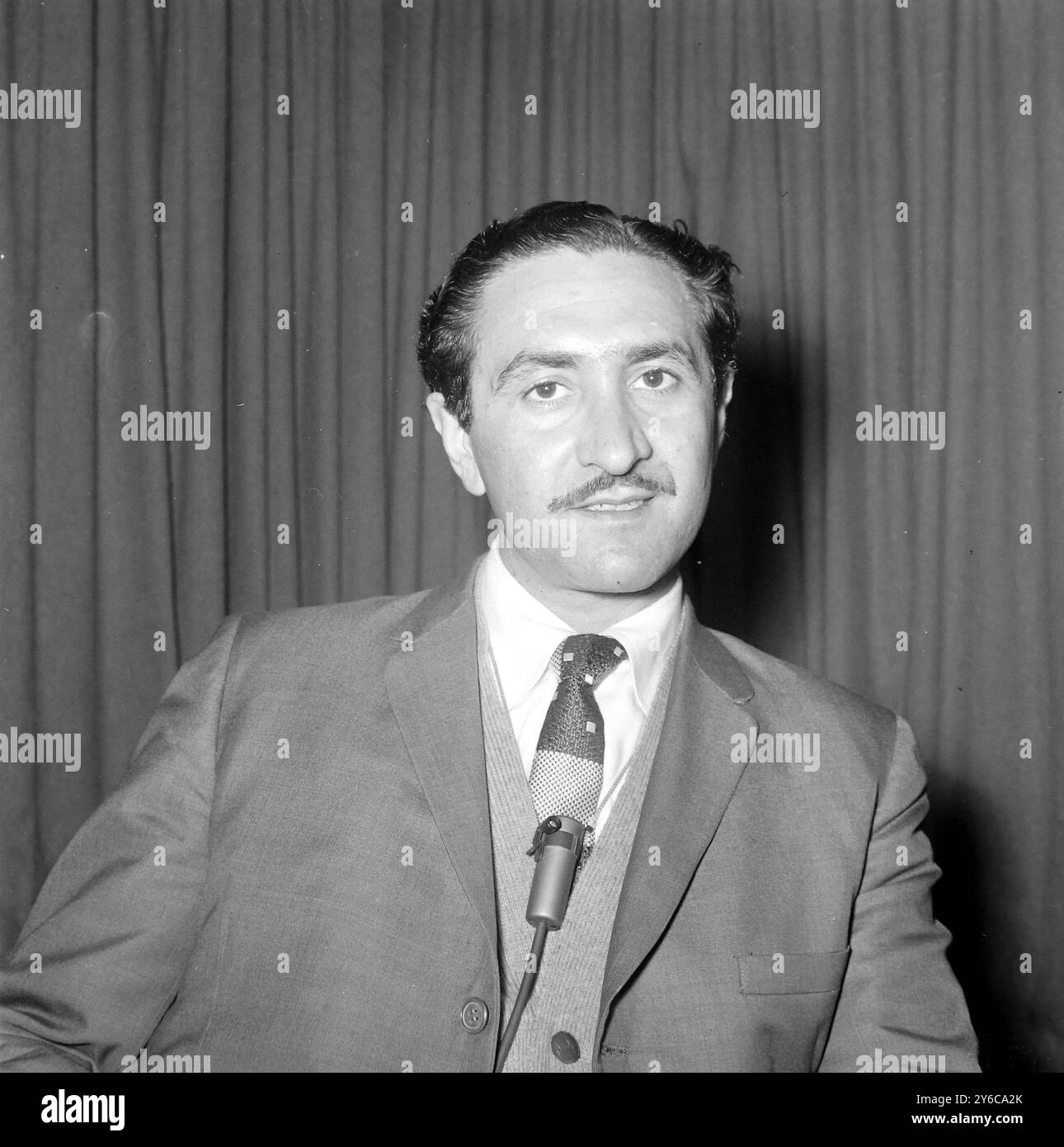HAROLD DERBER EXPULSÉ DES ÉTATS-UNIS À L'AÉROPORT DE LONDRES / ; 21 JANVIER 1964 Banque D'Images