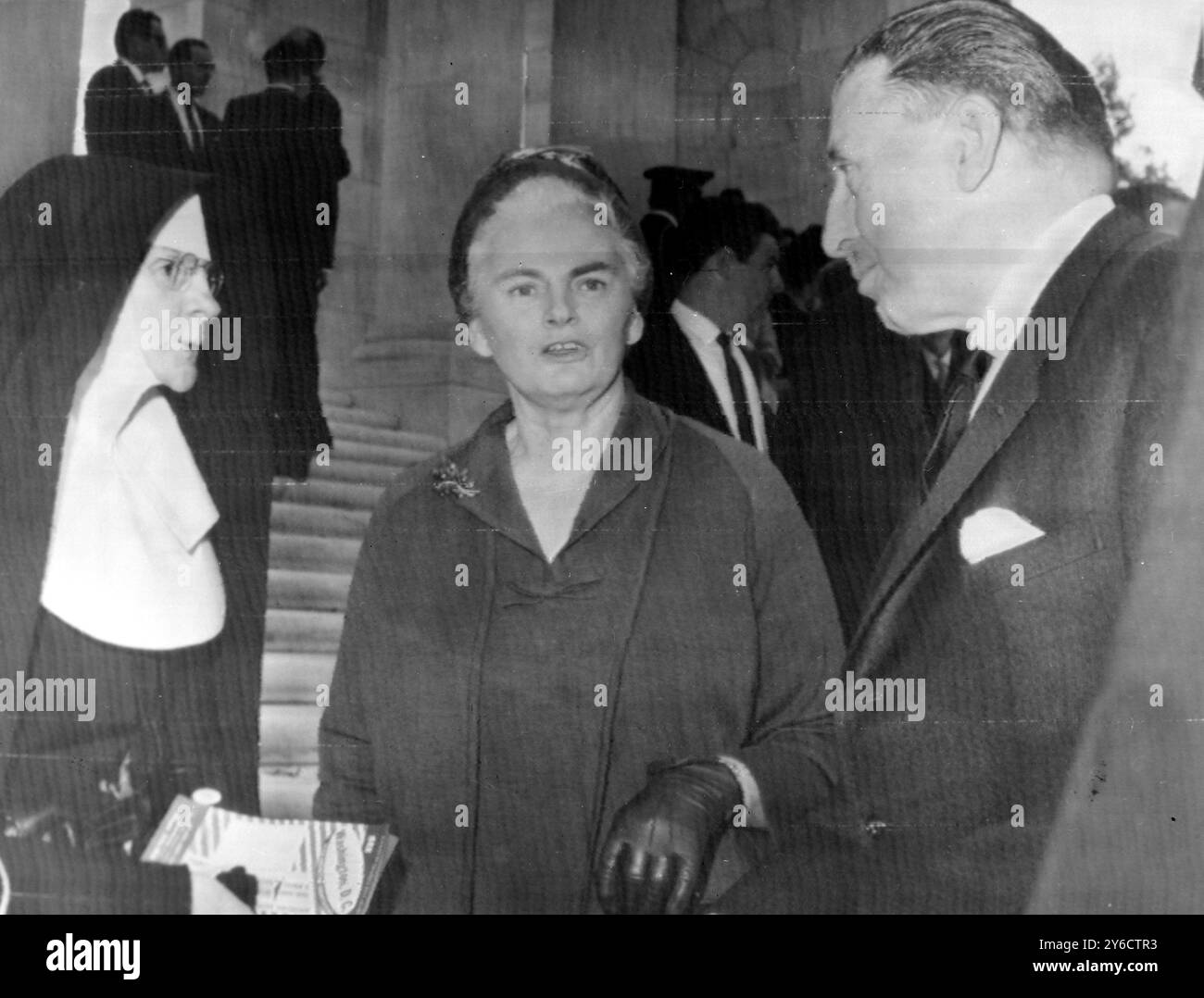 LE PREMIER MINISTRE IRLANDAIS SEAN LEMASS AVEC SA MÈRE MARY GABRIEL EN VIRGINIE, ÉTATS-UNIS / ; 16 OCTOBRE 1963 Banque D'Images