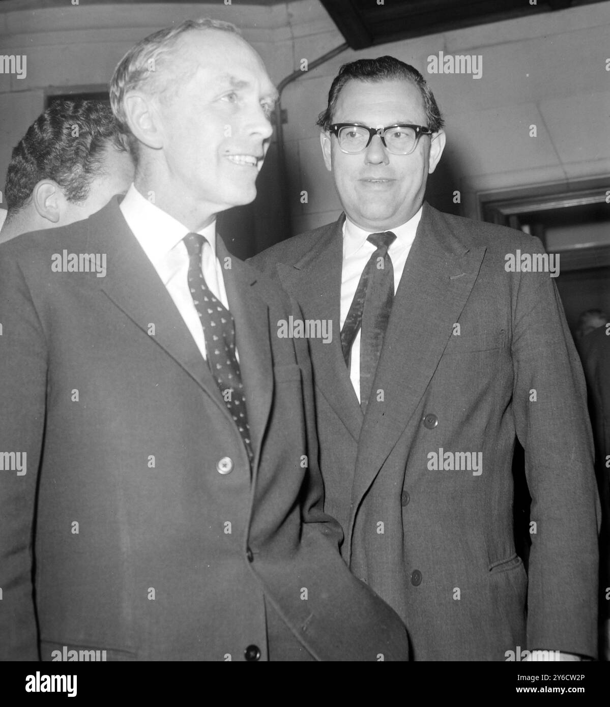 LORD ALEC DOUGLAS DEMEURE AU 10 DOWNING STREET AVEC REGINALD MAUDLING À LONDRES / ; 15 OCTOBRE 1963 Banque D'Images