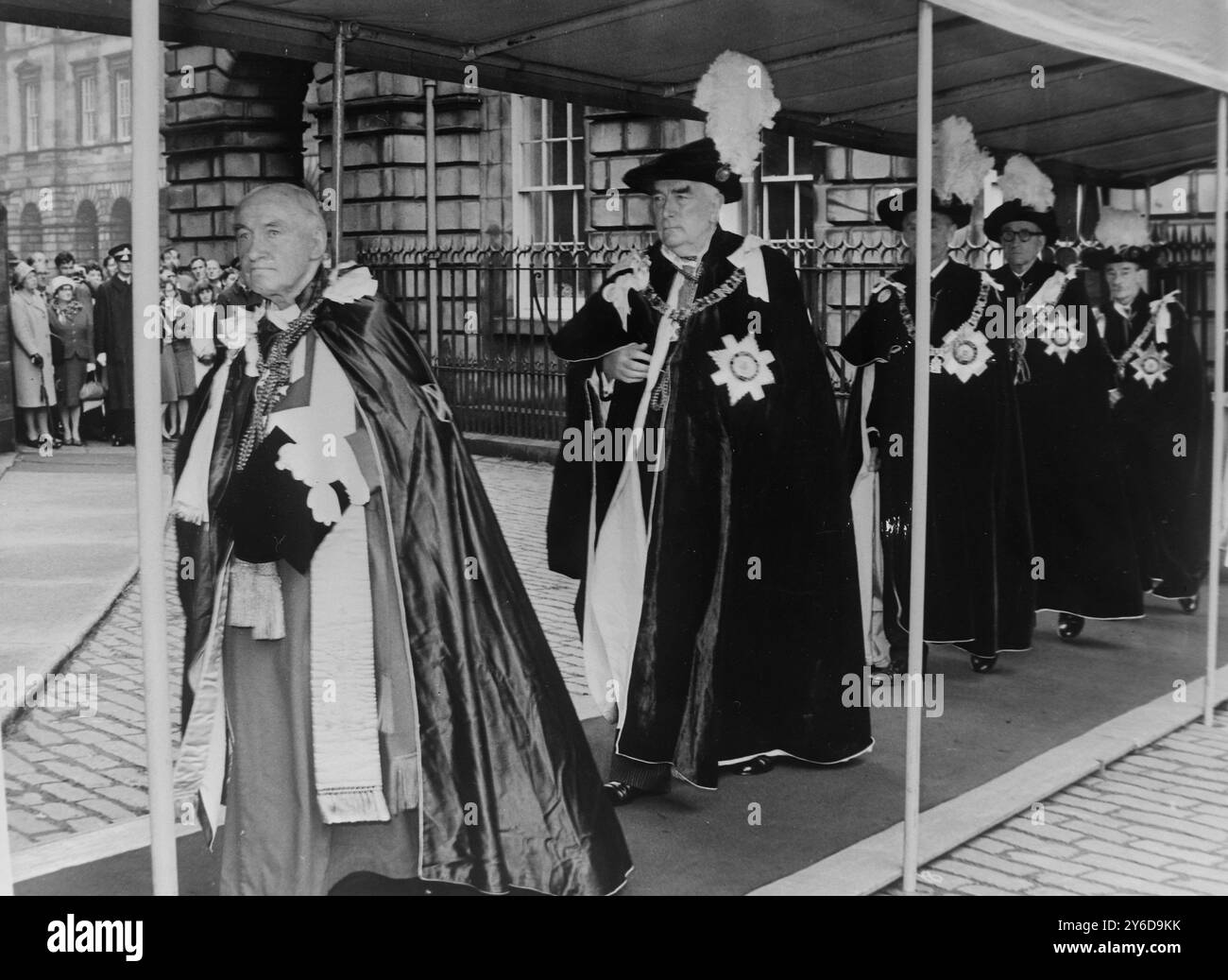 LE PREMIER MINISTRE AUSTRALIEN ROBERT MENZIES EST NOMMÉ CHEVALIER DE CHARDON À ÉDIMBOURG, EN ÉCOSSE/ ; 2 JUILLET 1963 Banque D'Images