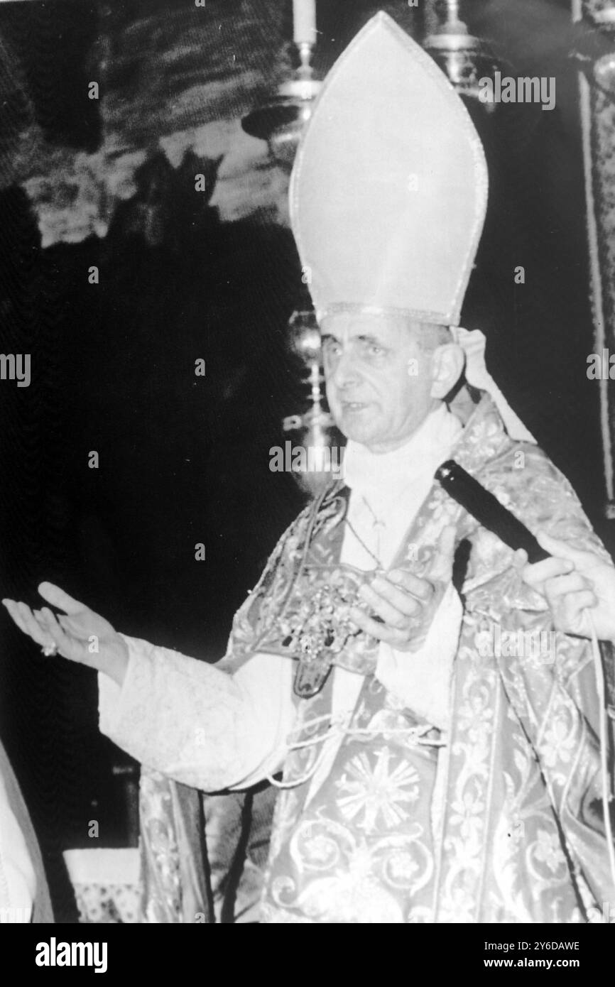 LE NOUVEAU PAPE EST LE CARDINAL GIOVANNI BATTISTA MONTINI - PAPE PAUL VI À VATICAN, ROME, ITALIE / ; 21 JUIN 1963 Banque D'Images