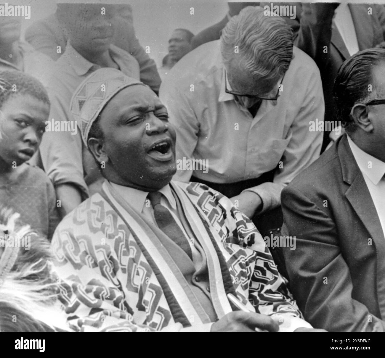 PRÉSIDENT DU KENYA UNION DÉMOCRATIQUE AFRICAINE DIRIGEANT AFRICAIN LORS D'UN RASSEMBLEMENT À NAIROBI, KENYA ; 22 MAI 1963 Banque D'Images